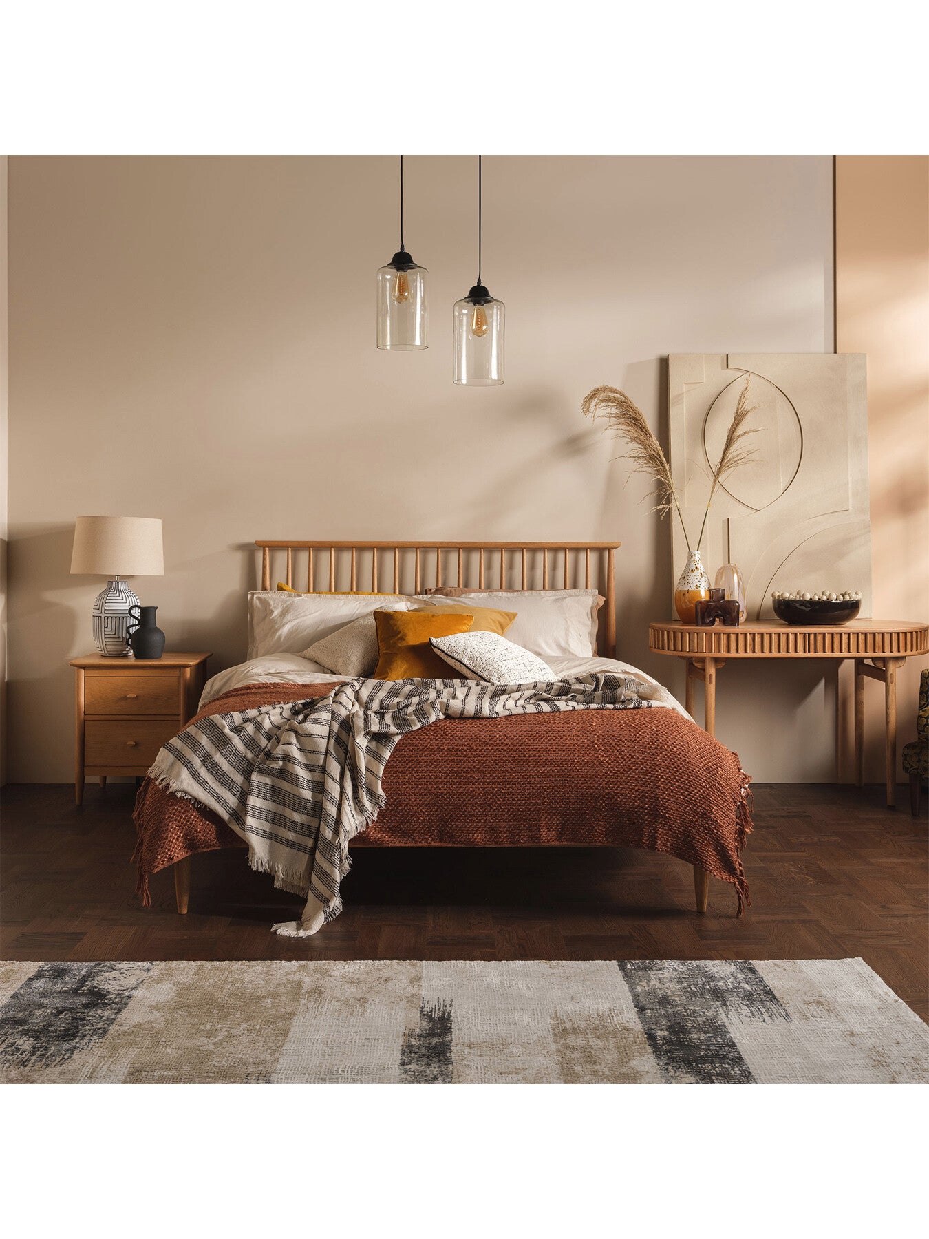 Teramo Light Brown Wood Spindle King Bed Frame