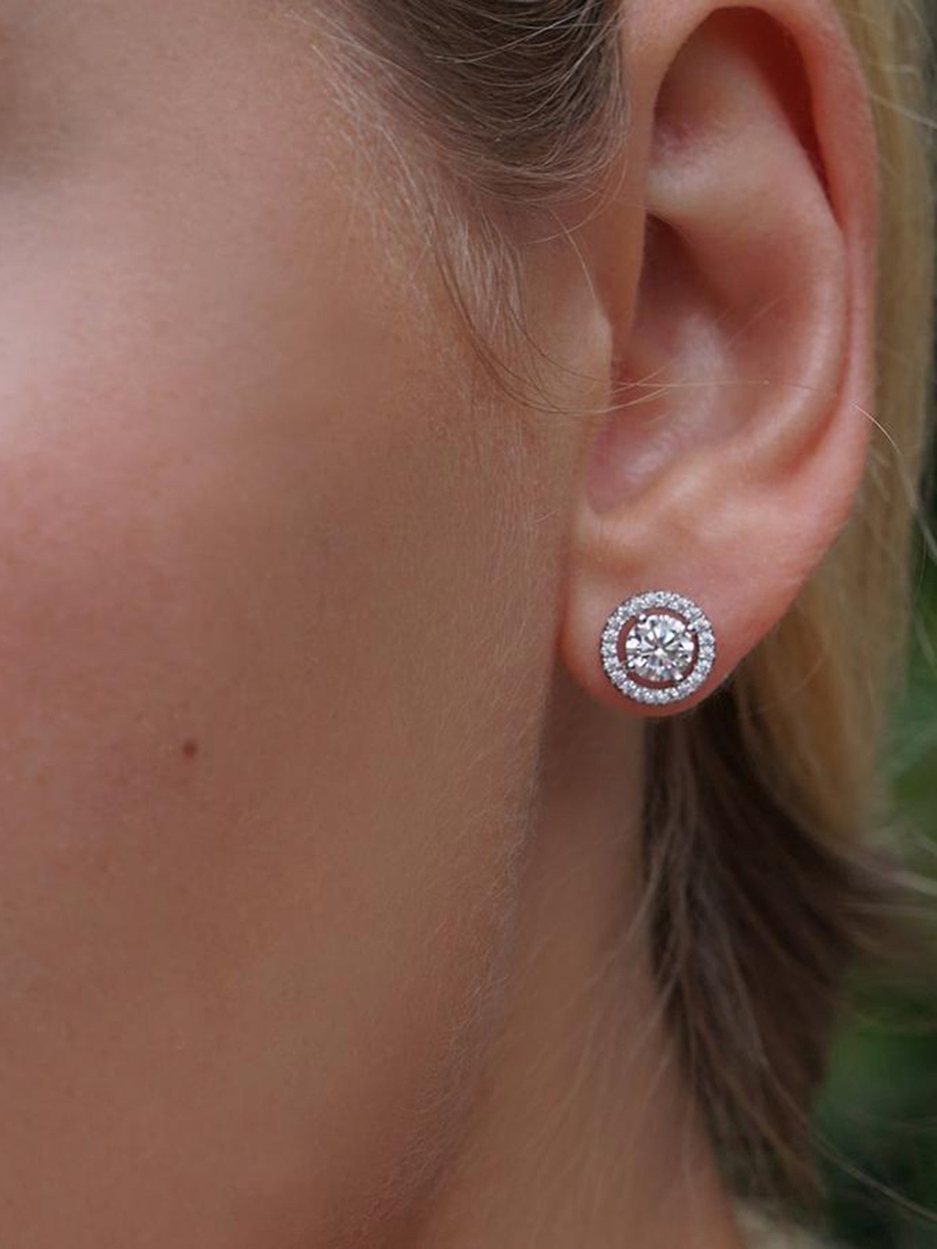 Classic Round Borderset Stud Earrings