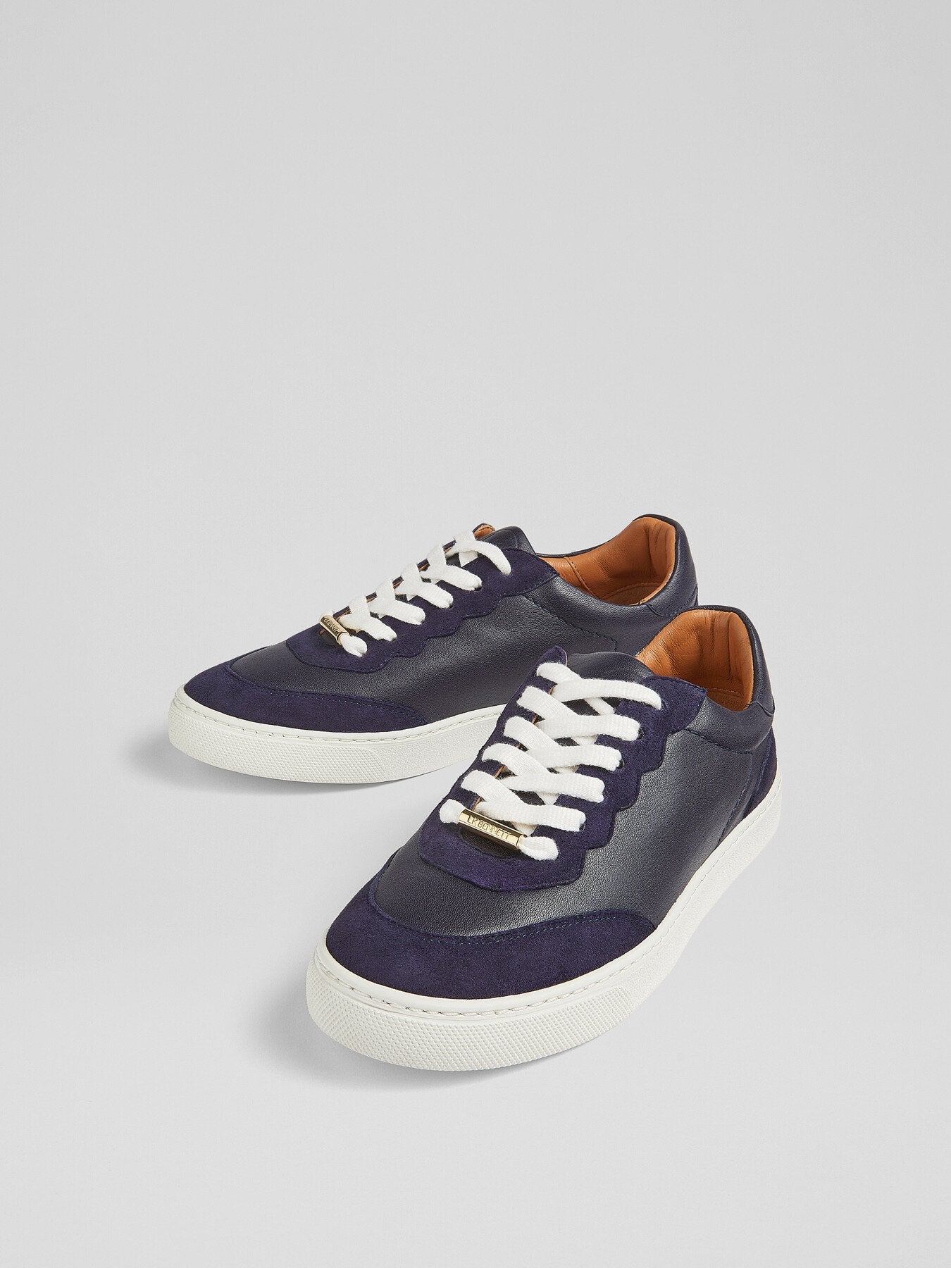 Lkb Runner Midnight Slim Sole Trainer