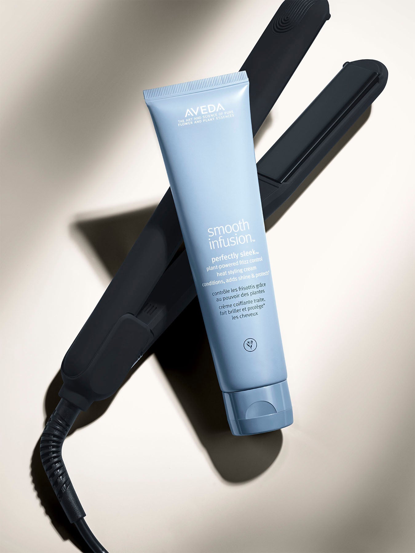 Smooth Infusion Perfectly Sleek Blow Heating Cream 150ml