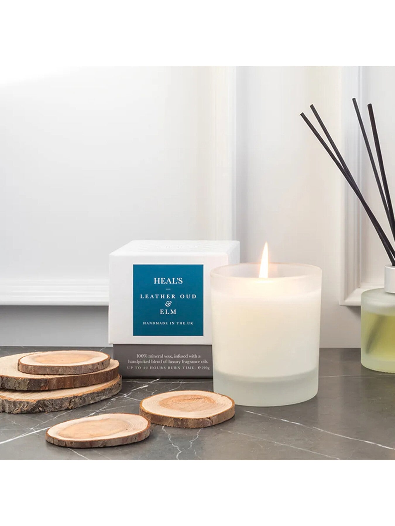 Leather Oud & Elm Scented Candle