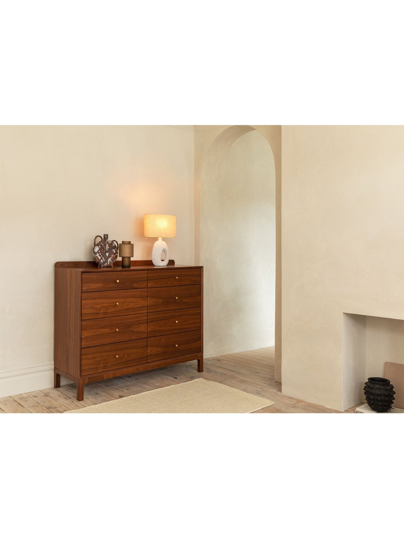 Artie 8 Drawer Chest