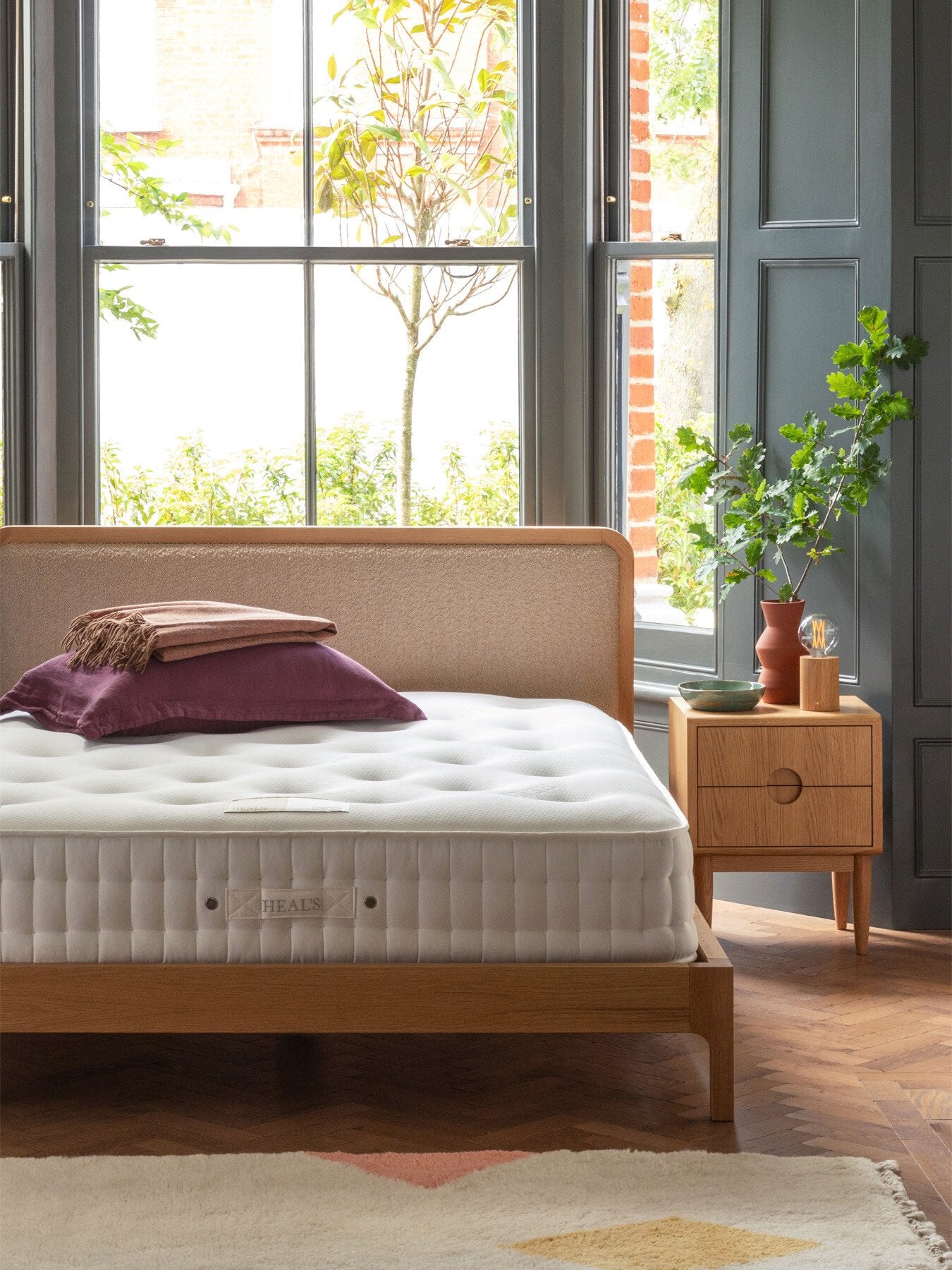 Amira Bedside Chest Oak