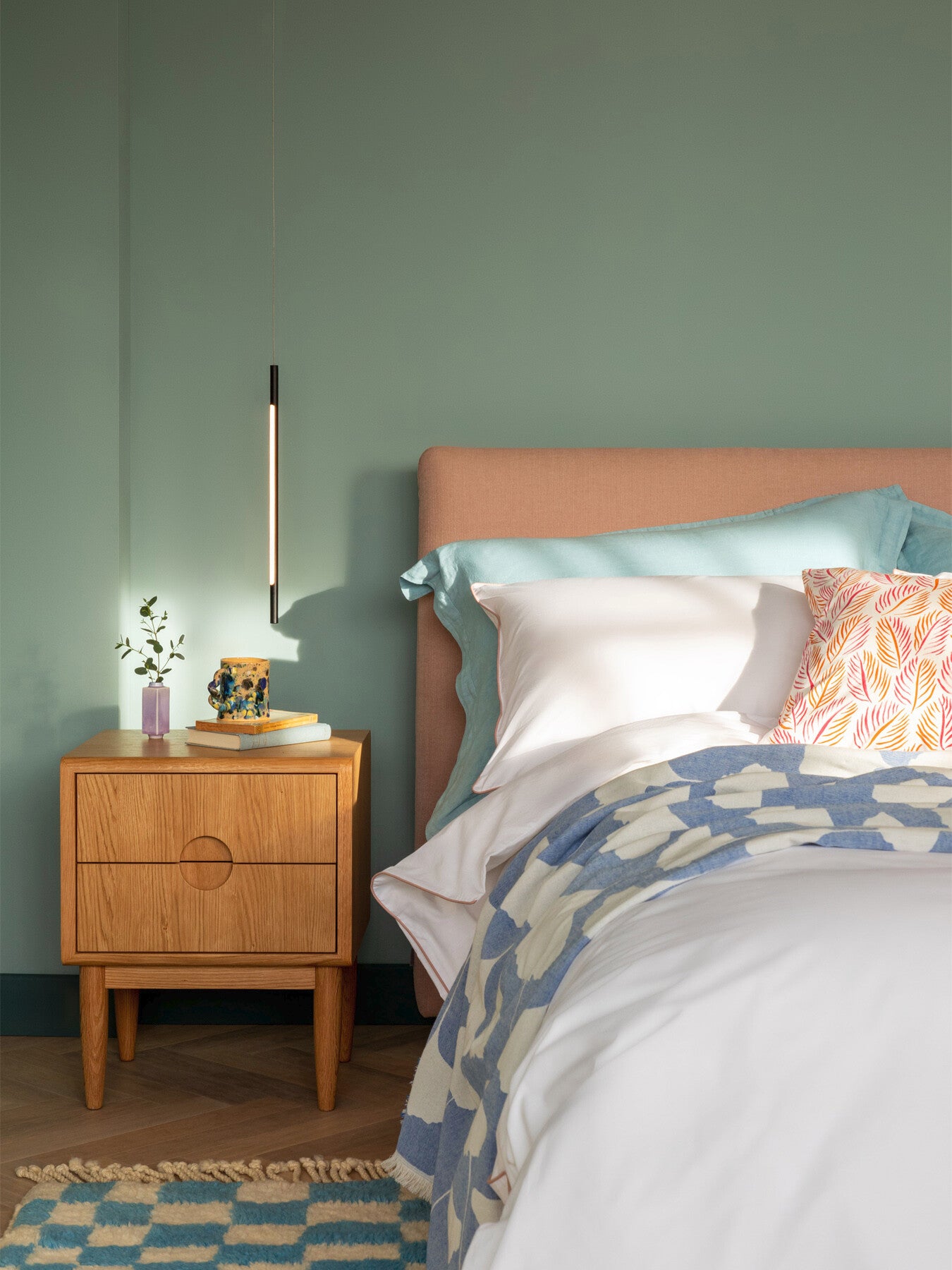 Amira Bedside Chest Oak
