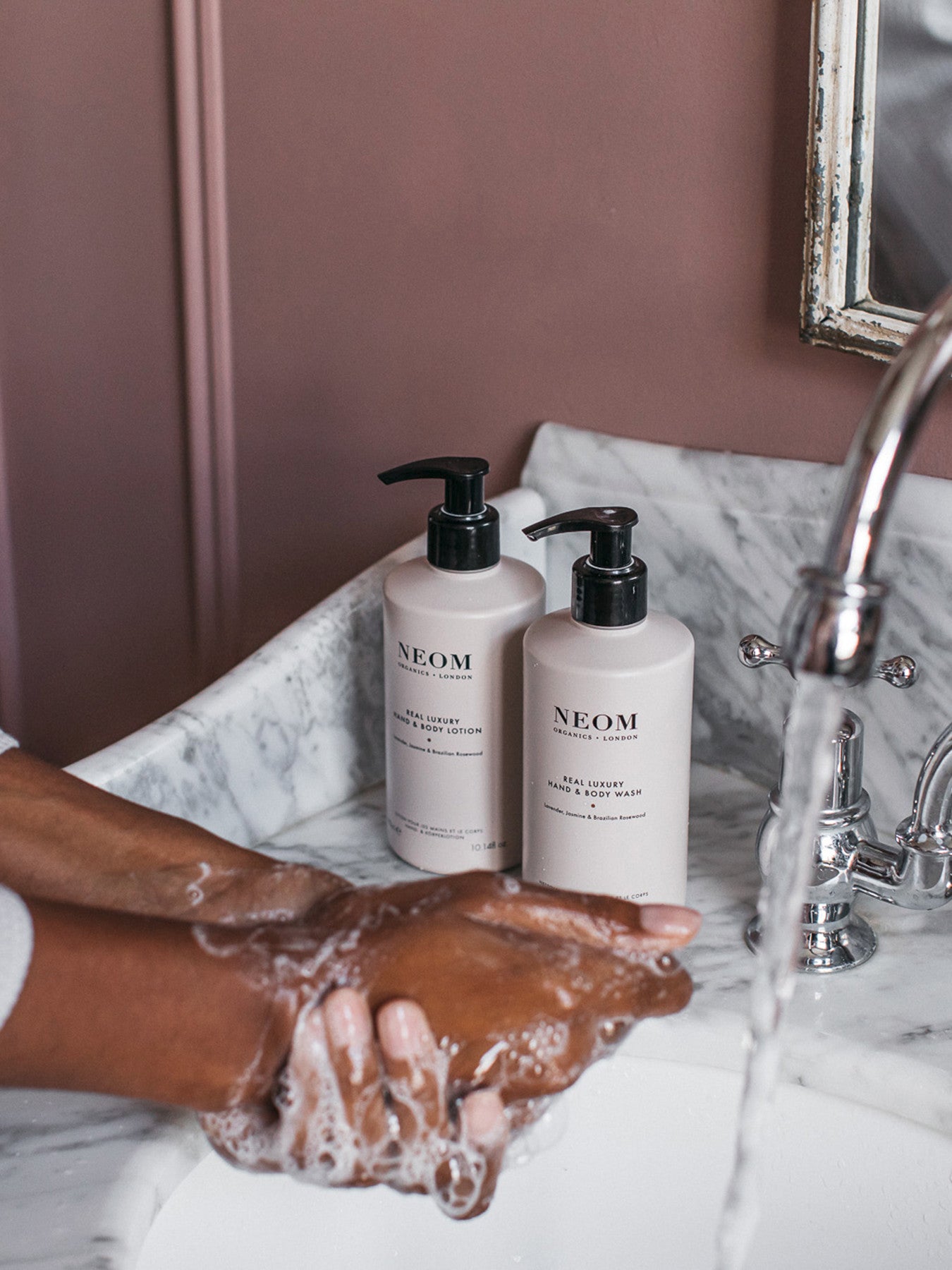 Real Luxury Hand and Body Wash 300ml