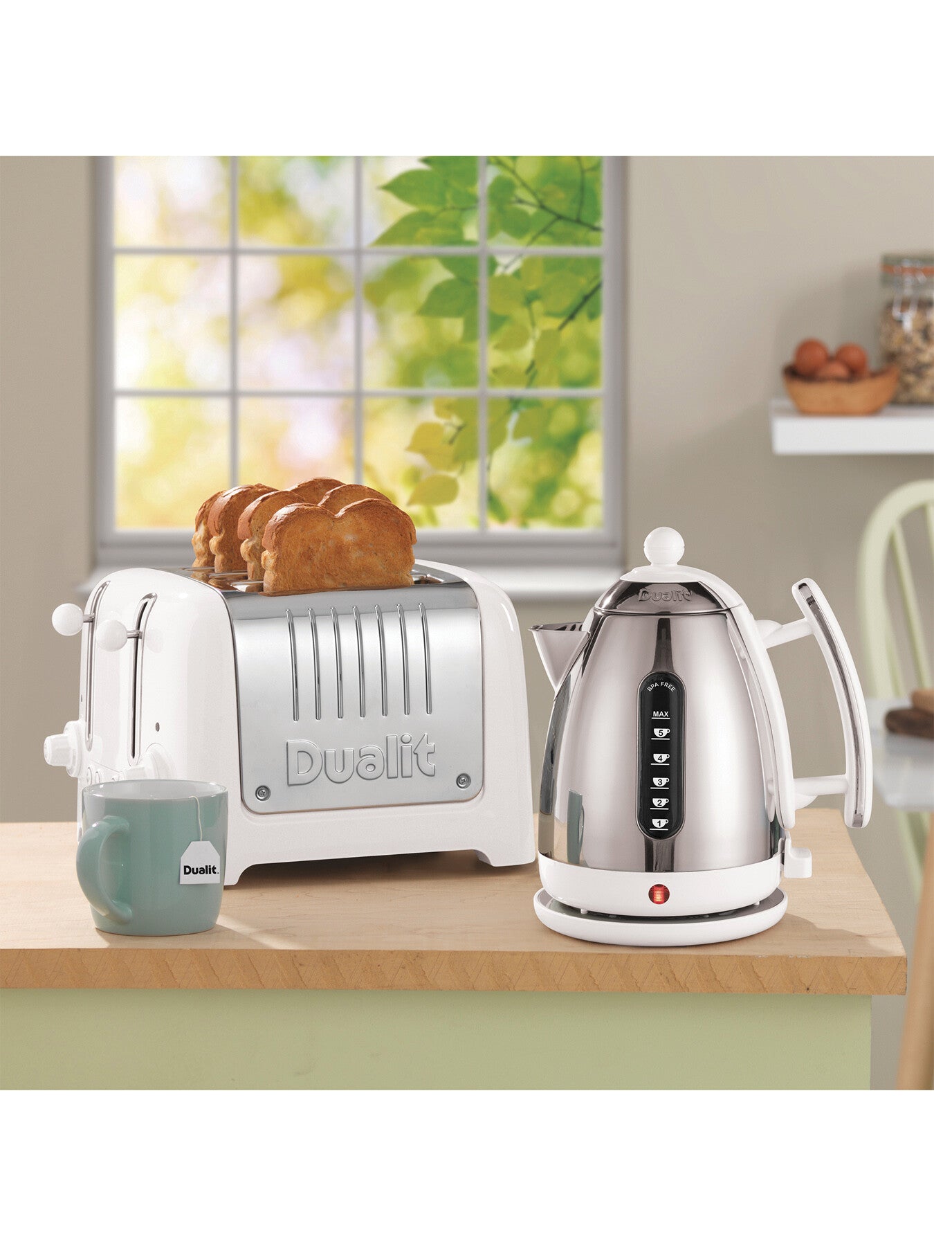 Lite 4-Slot Toaster