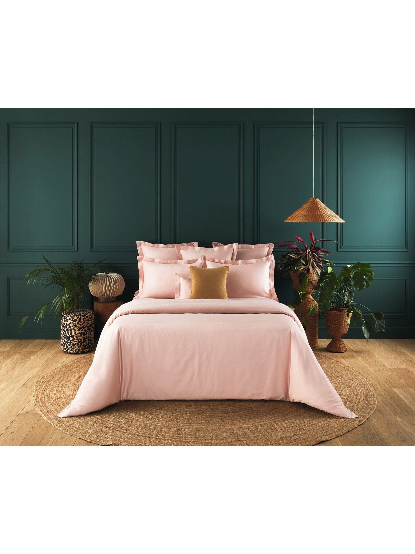 Triomphe Fitted Sheet Collection