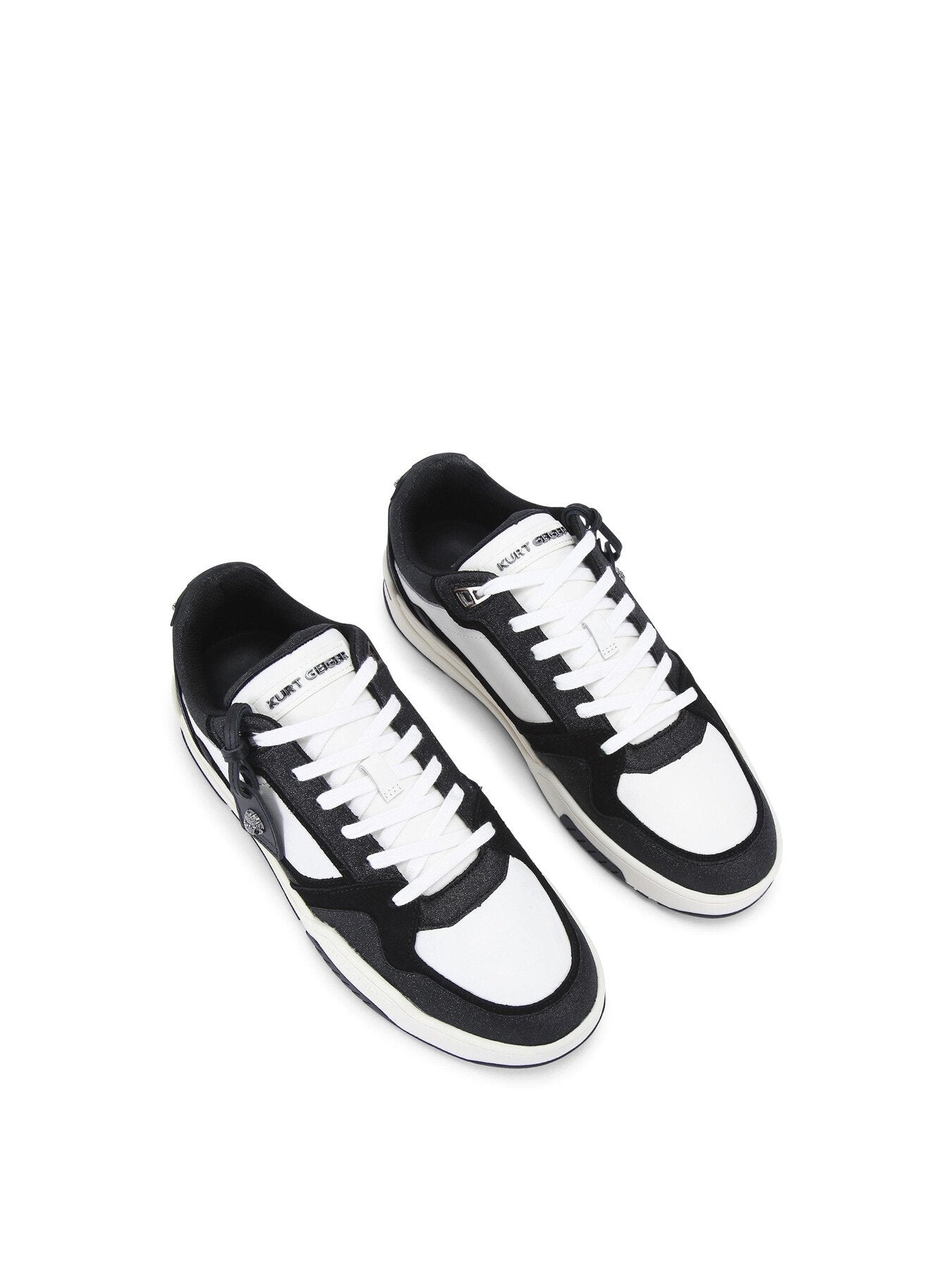 REGAN SNEAKER