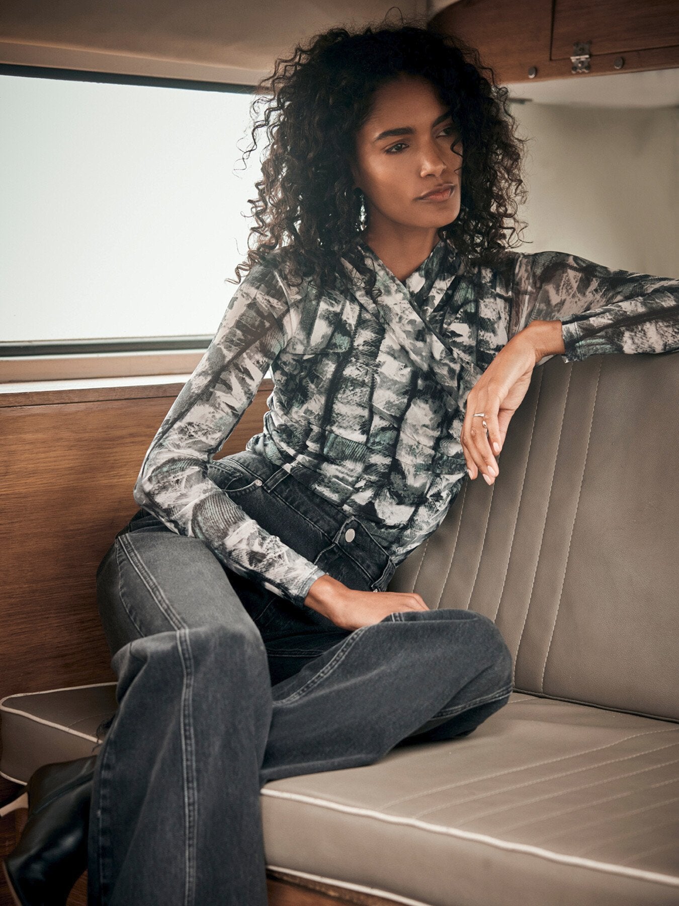 Abstract Mesh Print Top