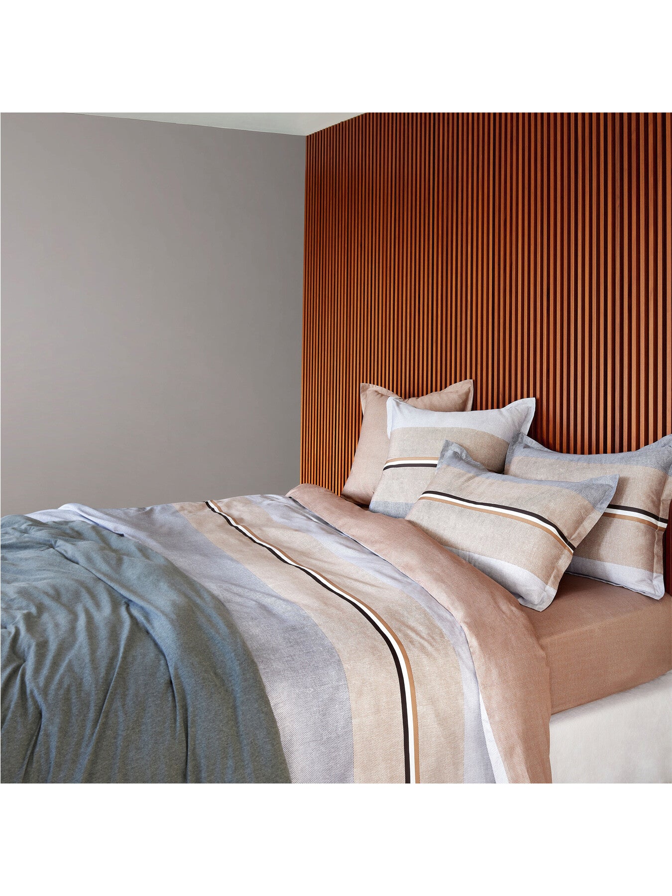 Iconic Stripe Fitted Sheet