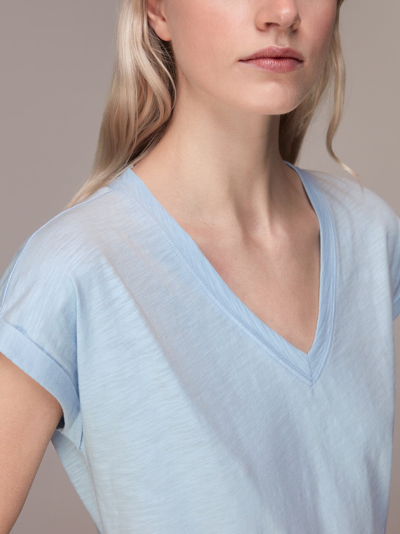 Willa V Neck Cap Sleeve Tee