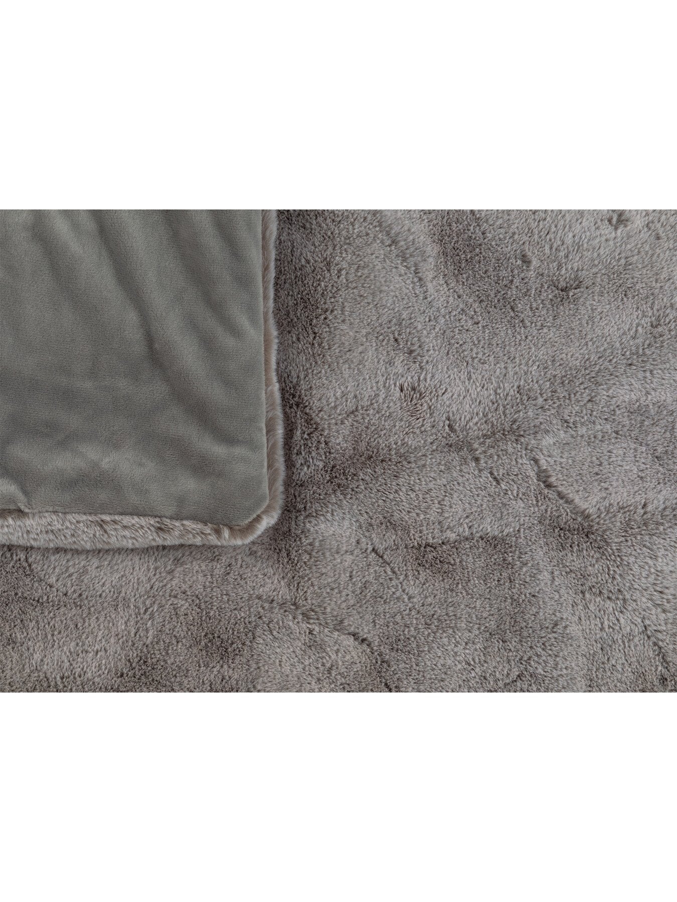 Arctic faux fur throw 150 x 200
