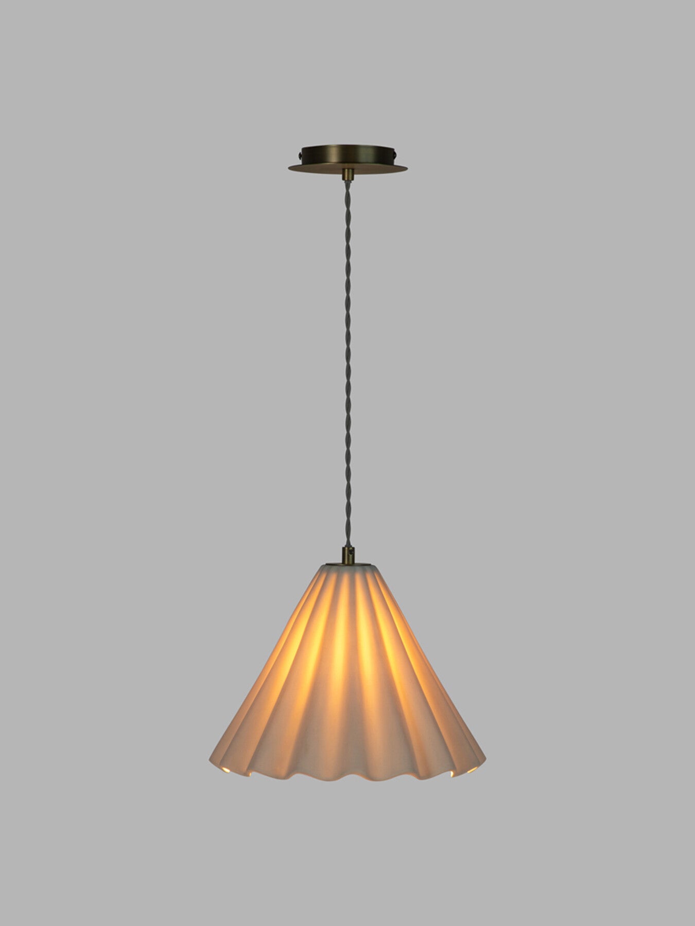 Monroe Porcelain Pendant Large White/Brushed Gold