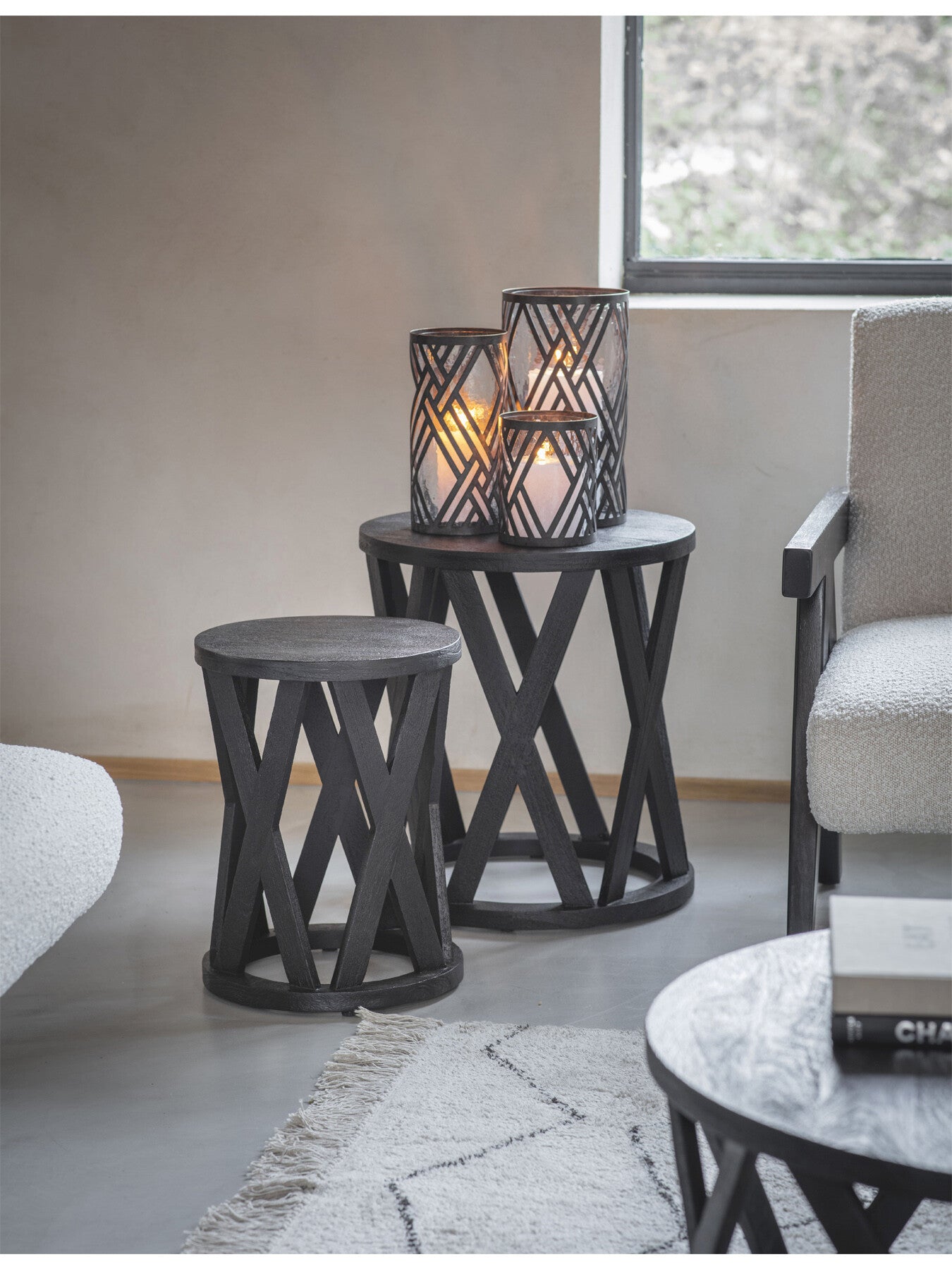Cali Solid Wooden Set of 2 Nesting Side Tables in Blac