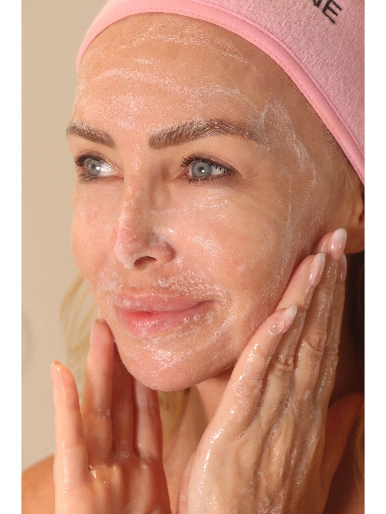 Haute Rose Cream Clay Foaming Cleanser