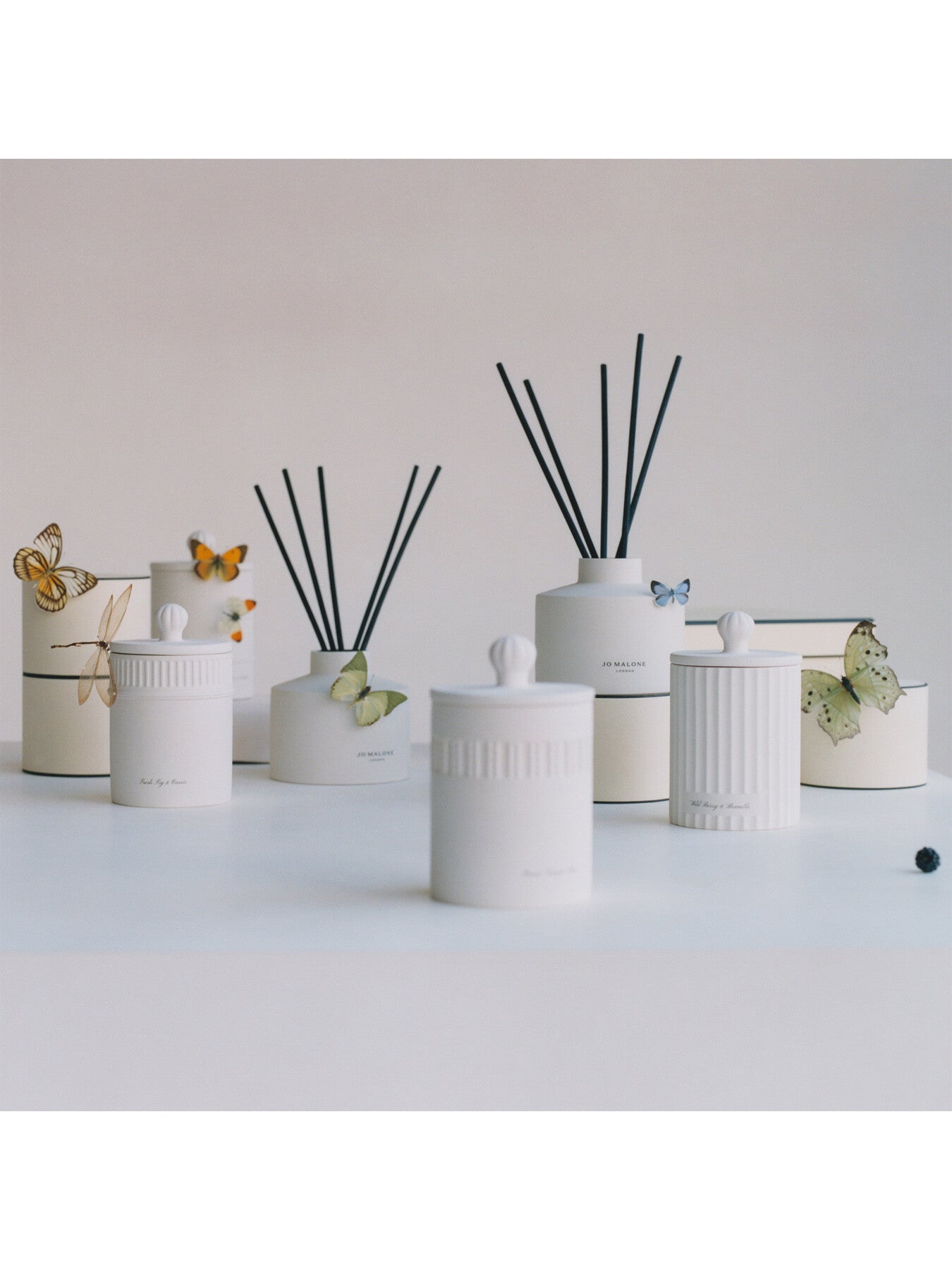 Lilac Lavendar & Lovage Townhouse Candle