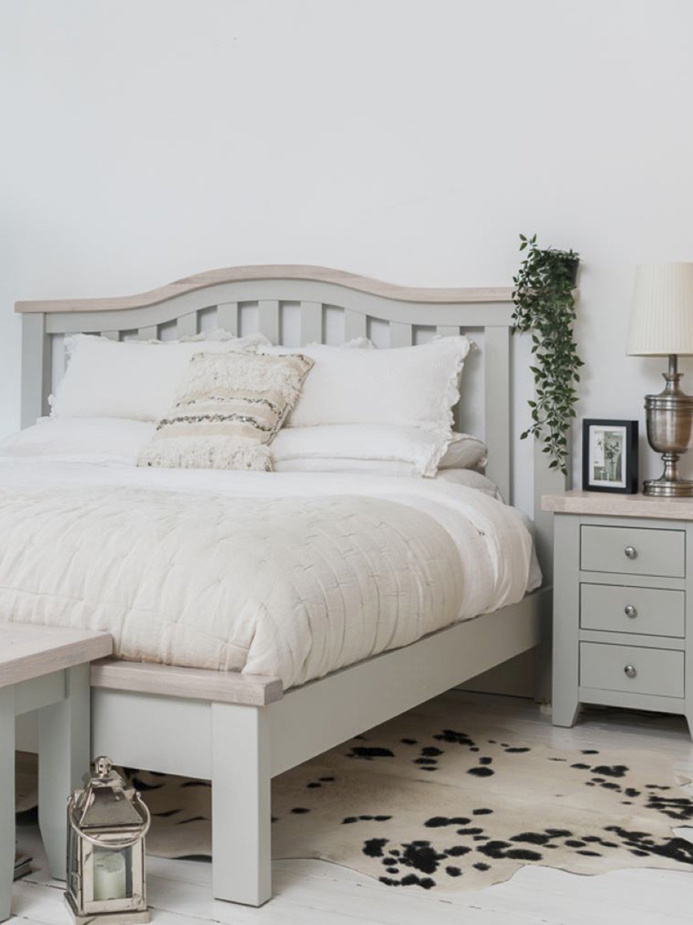 Castle Combe King Size Bed
