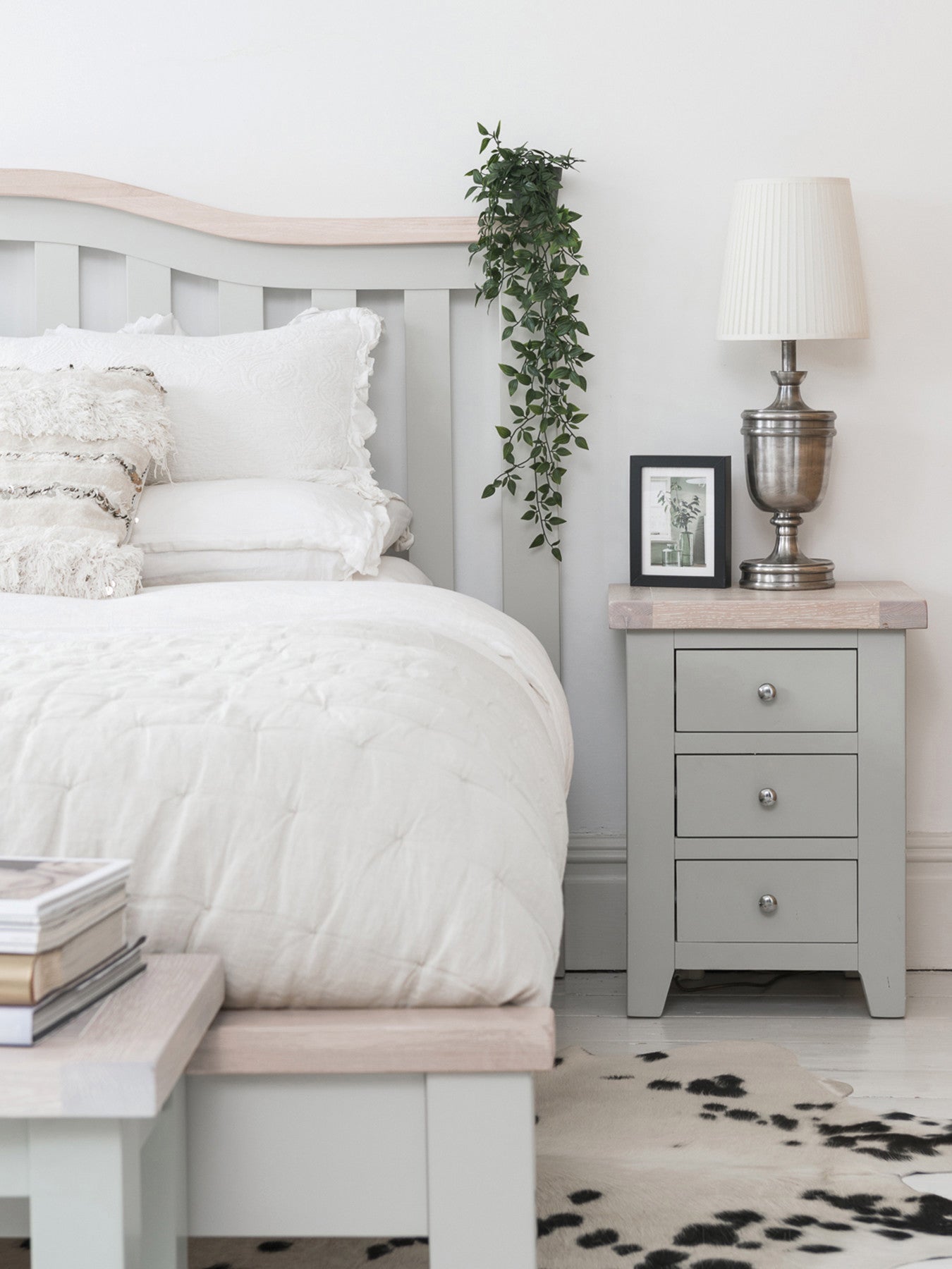 Castle Combe King Size Bed