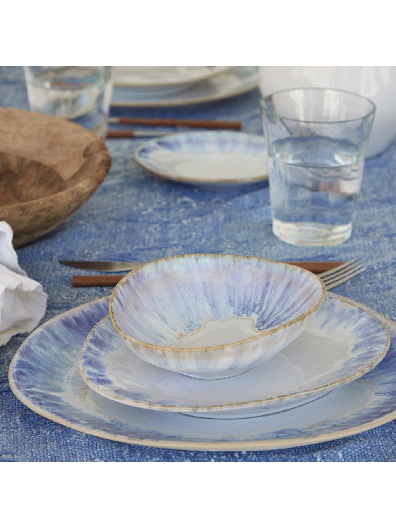 Brisa Ria Blue Oval Plate