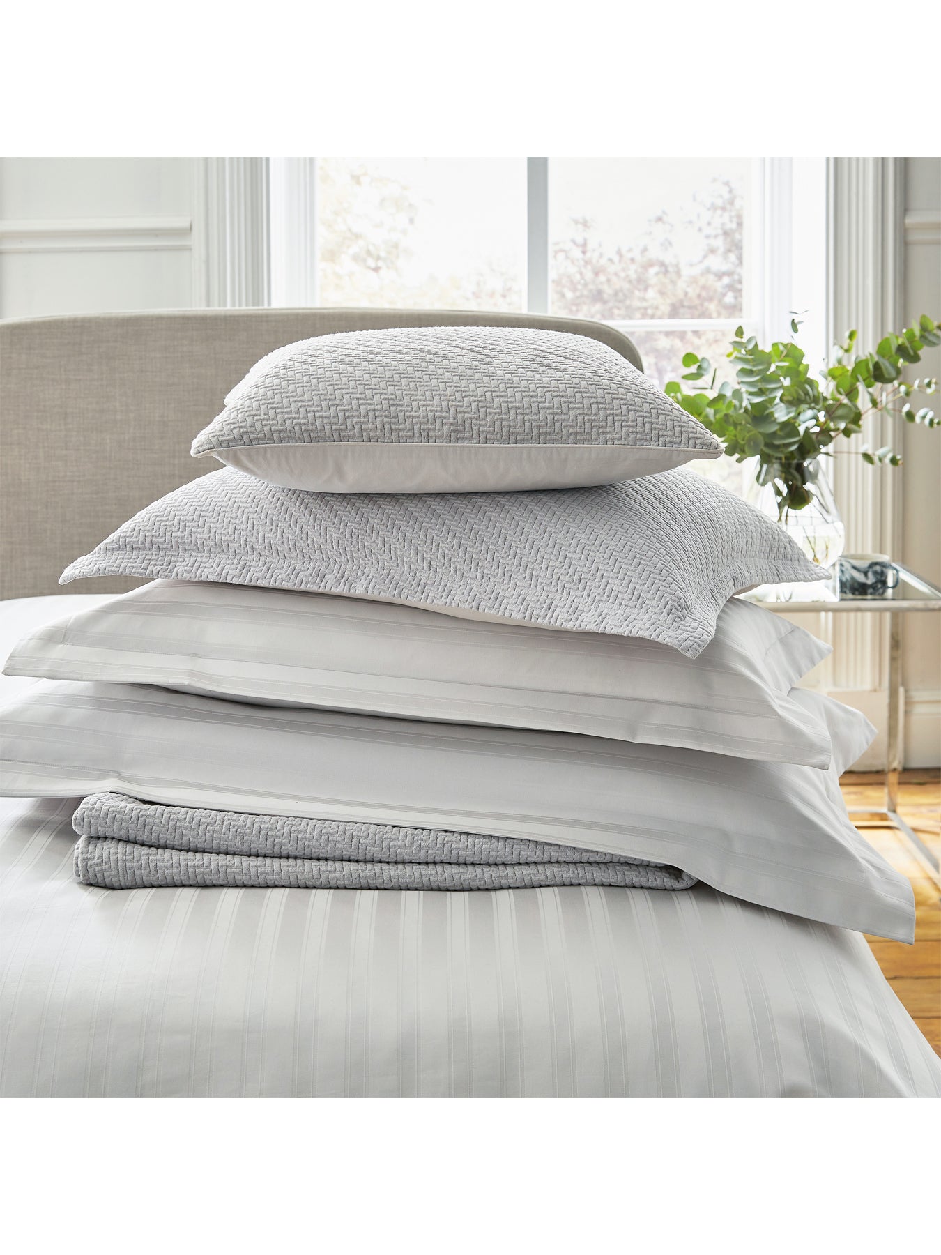 Adan Silver Queen Duvet Cover