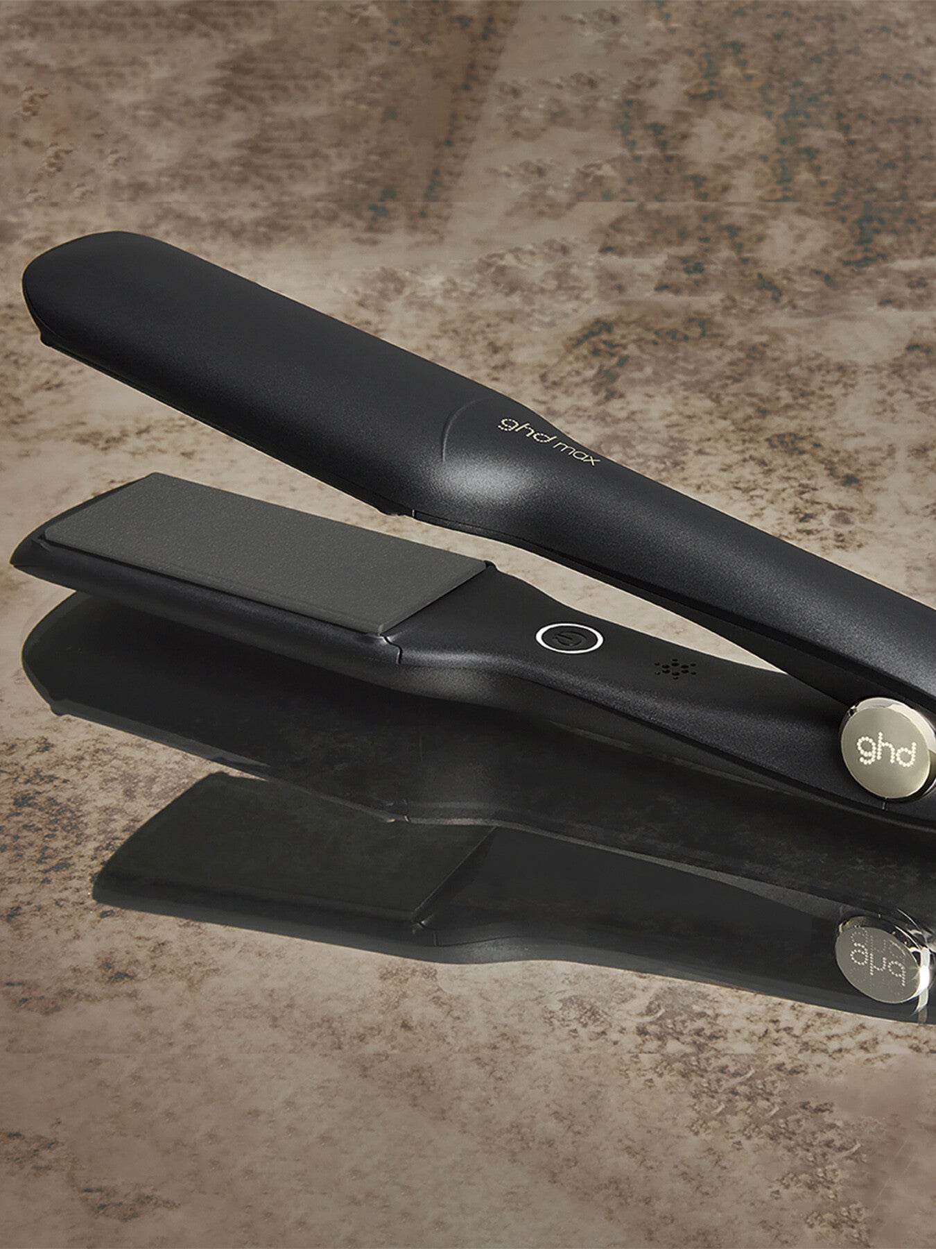 ghd Max - Wide Plate Hair Straightener