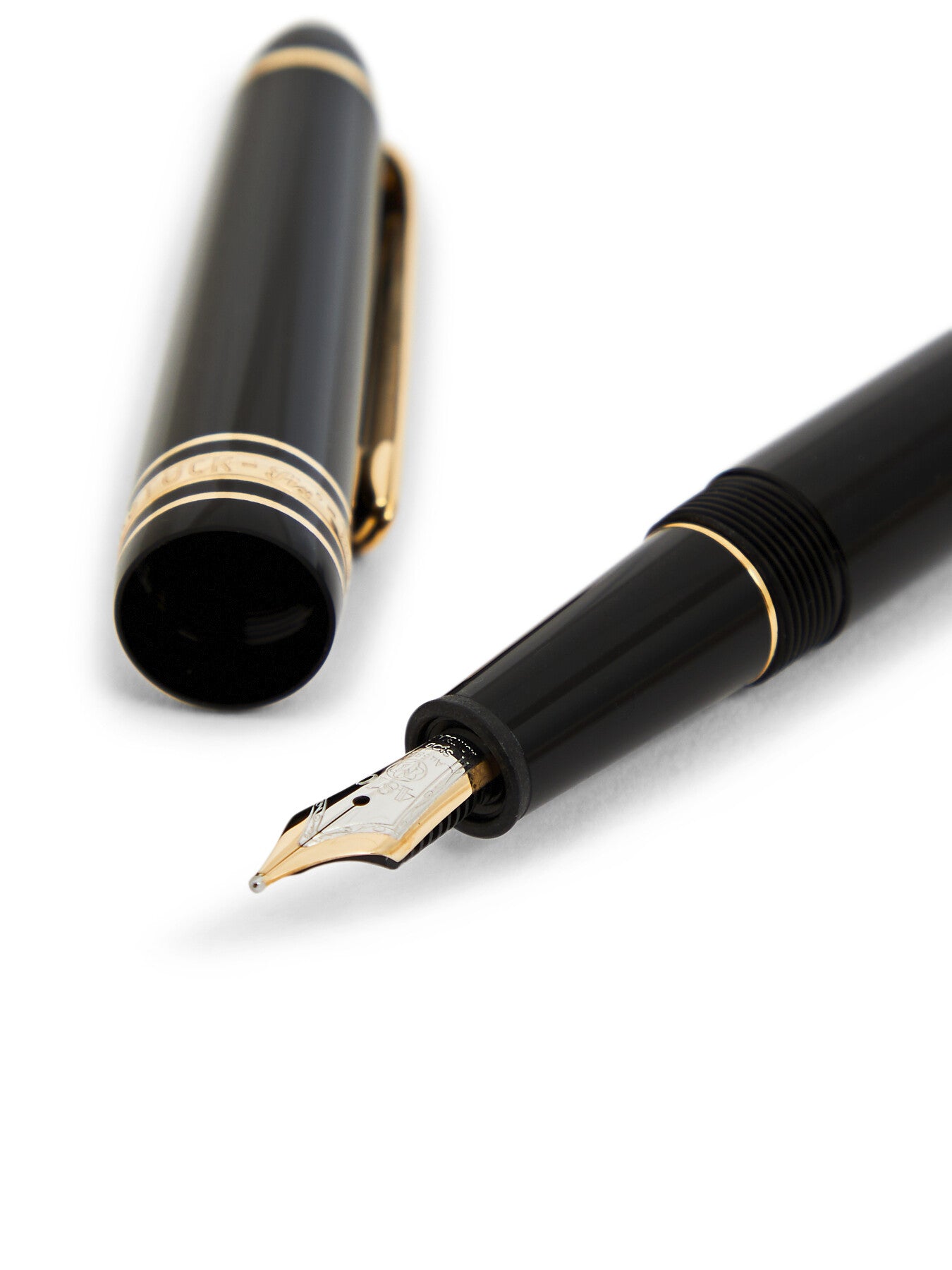 Meisterstück Gold-Coated Classique Fountain Pen