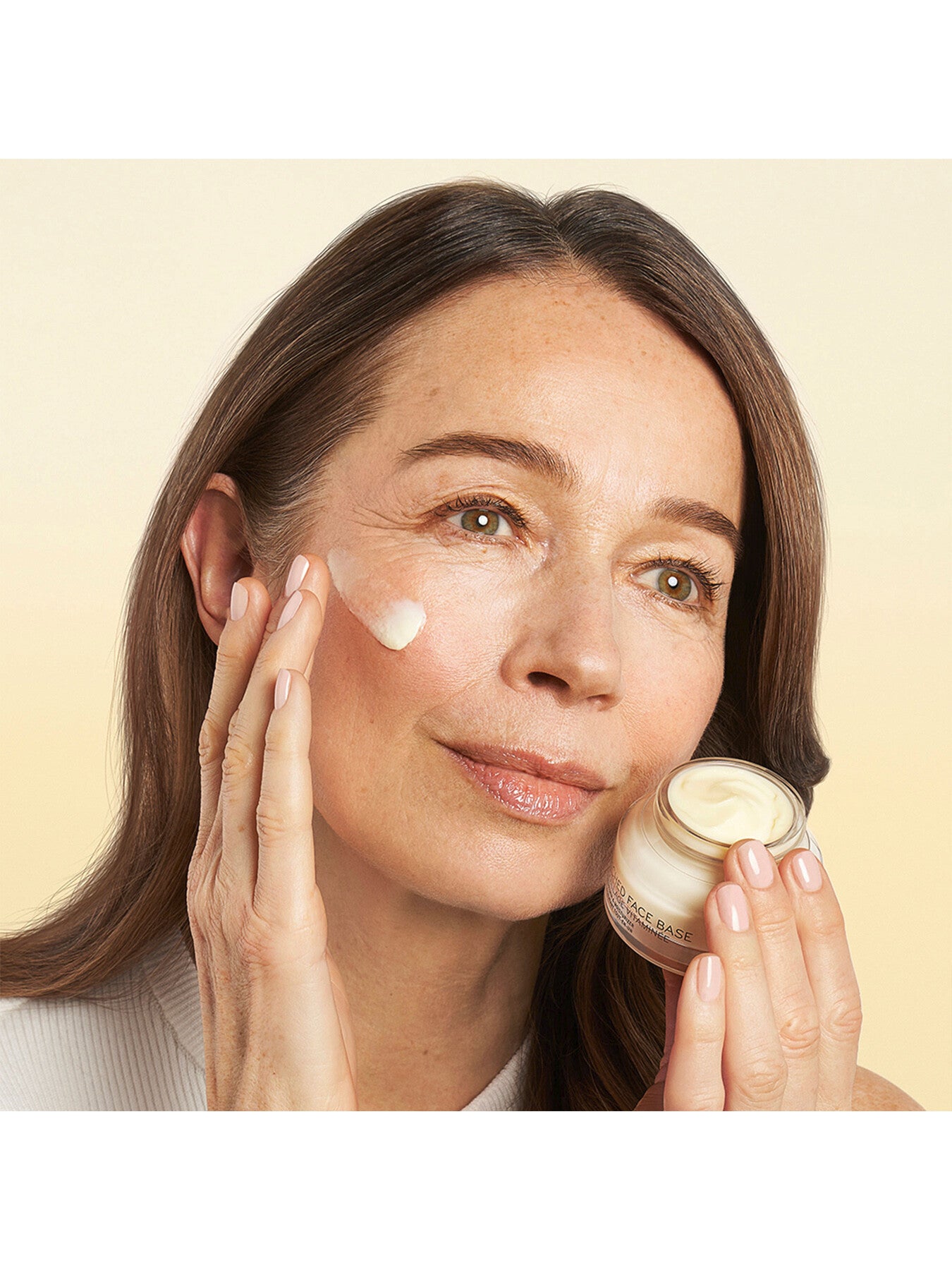 Deluxe Vitamin Enriched Face Base