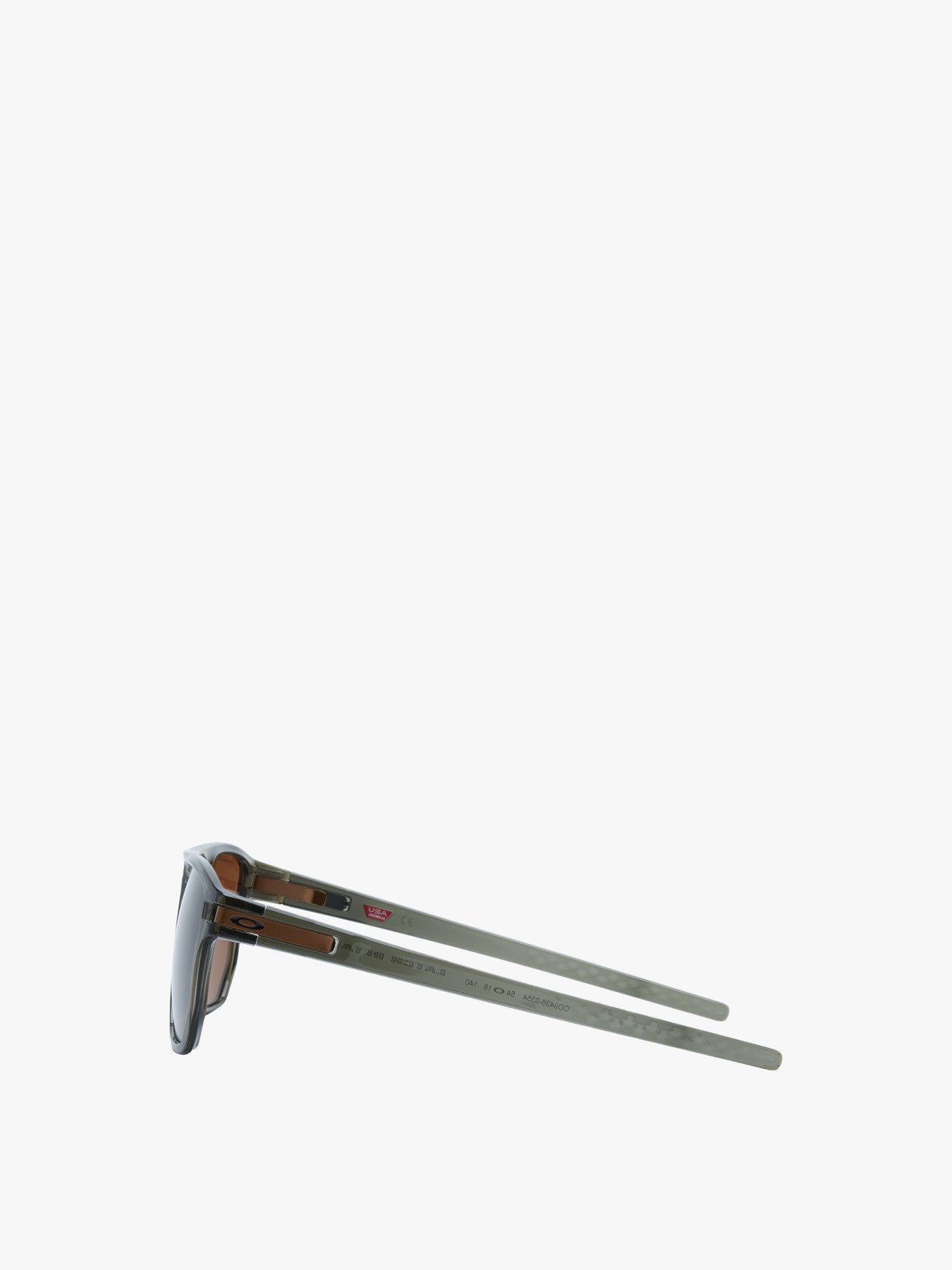 0OO9436 Latch Beta Sunglasses