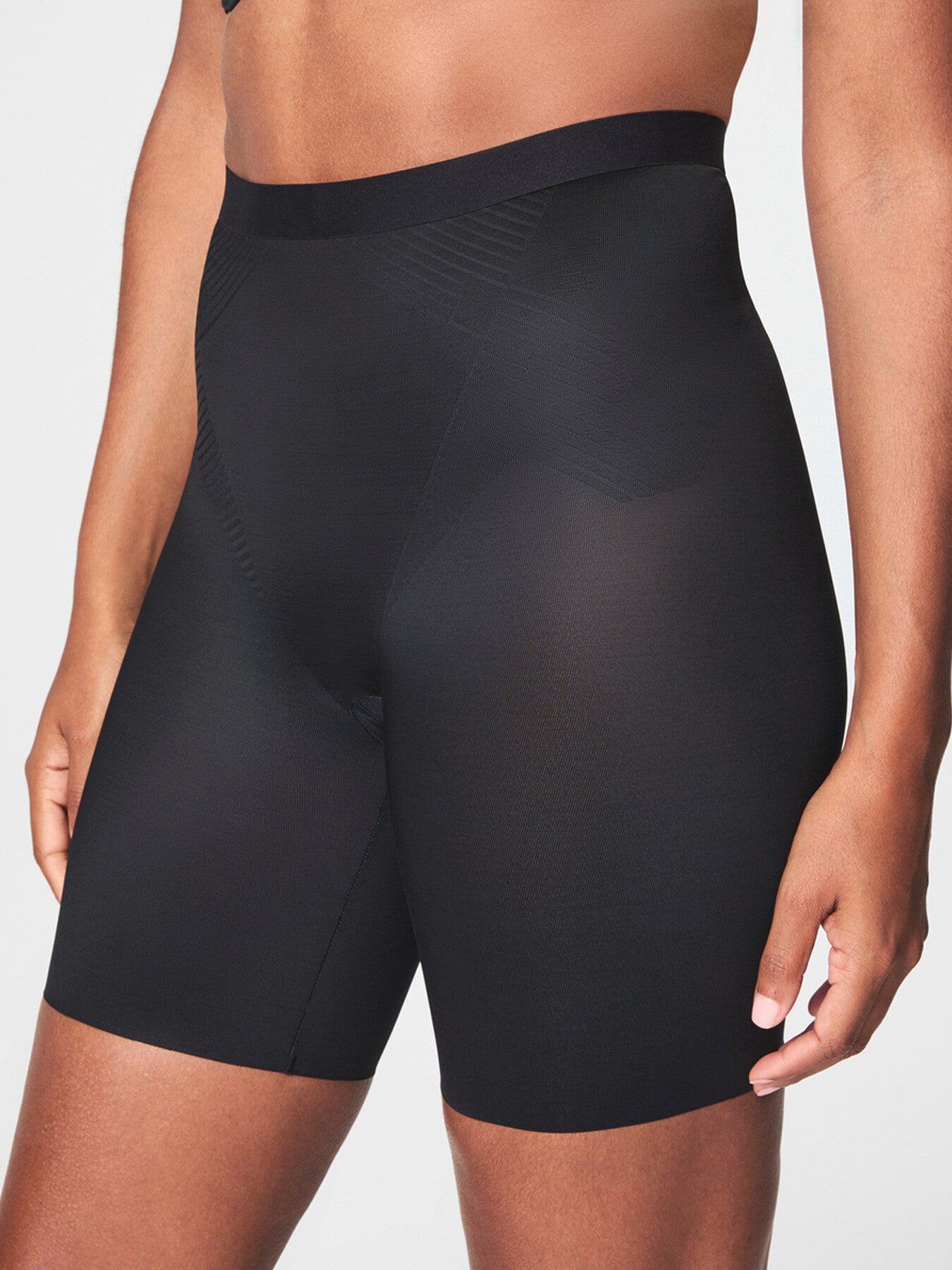 Thinstincts 2.0 Mid Thigh Short