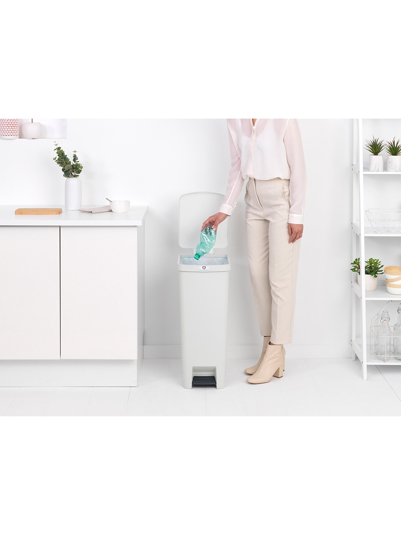 StepUp Pedal Bin