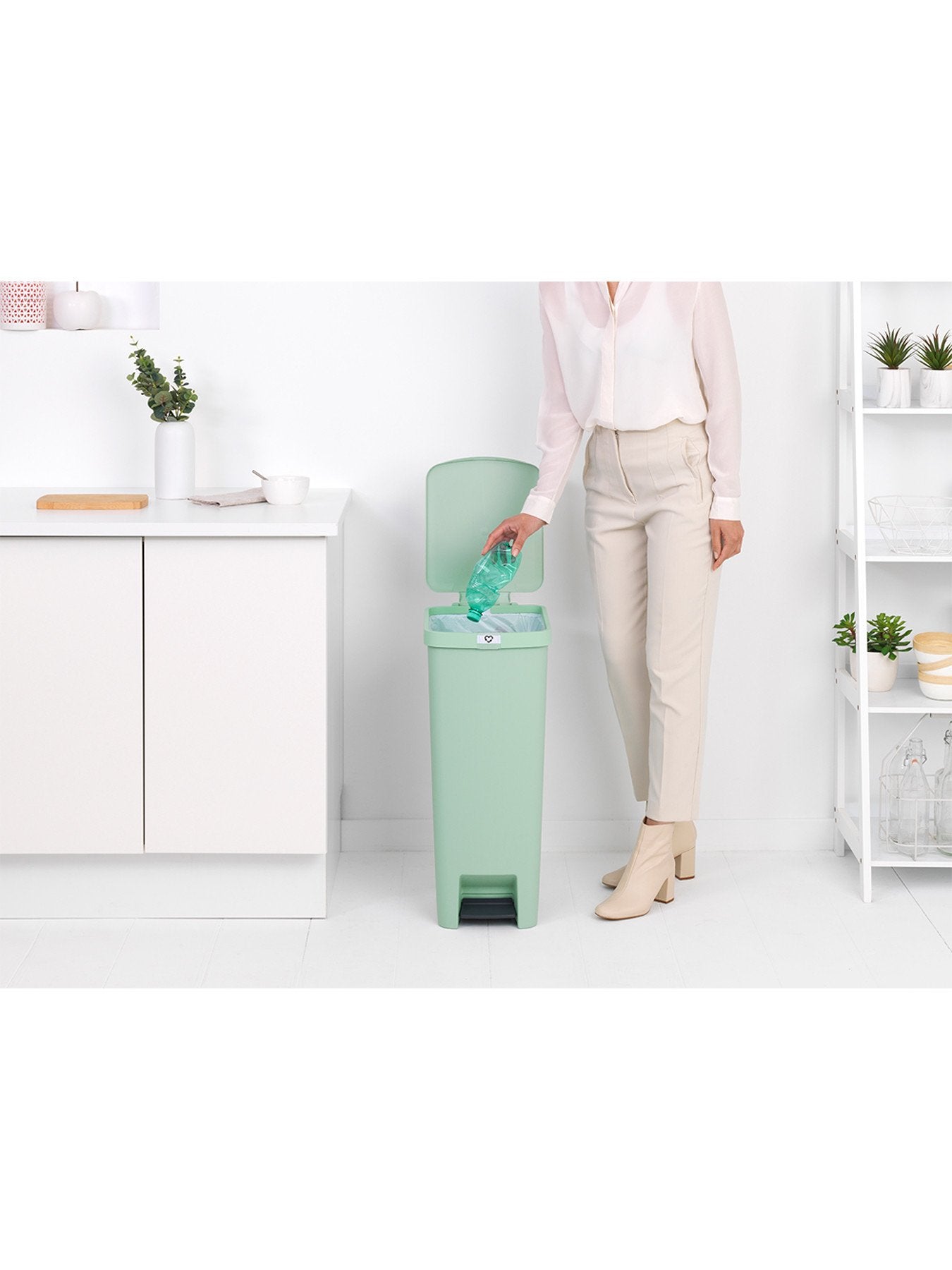 StepUp Pedal Bin
