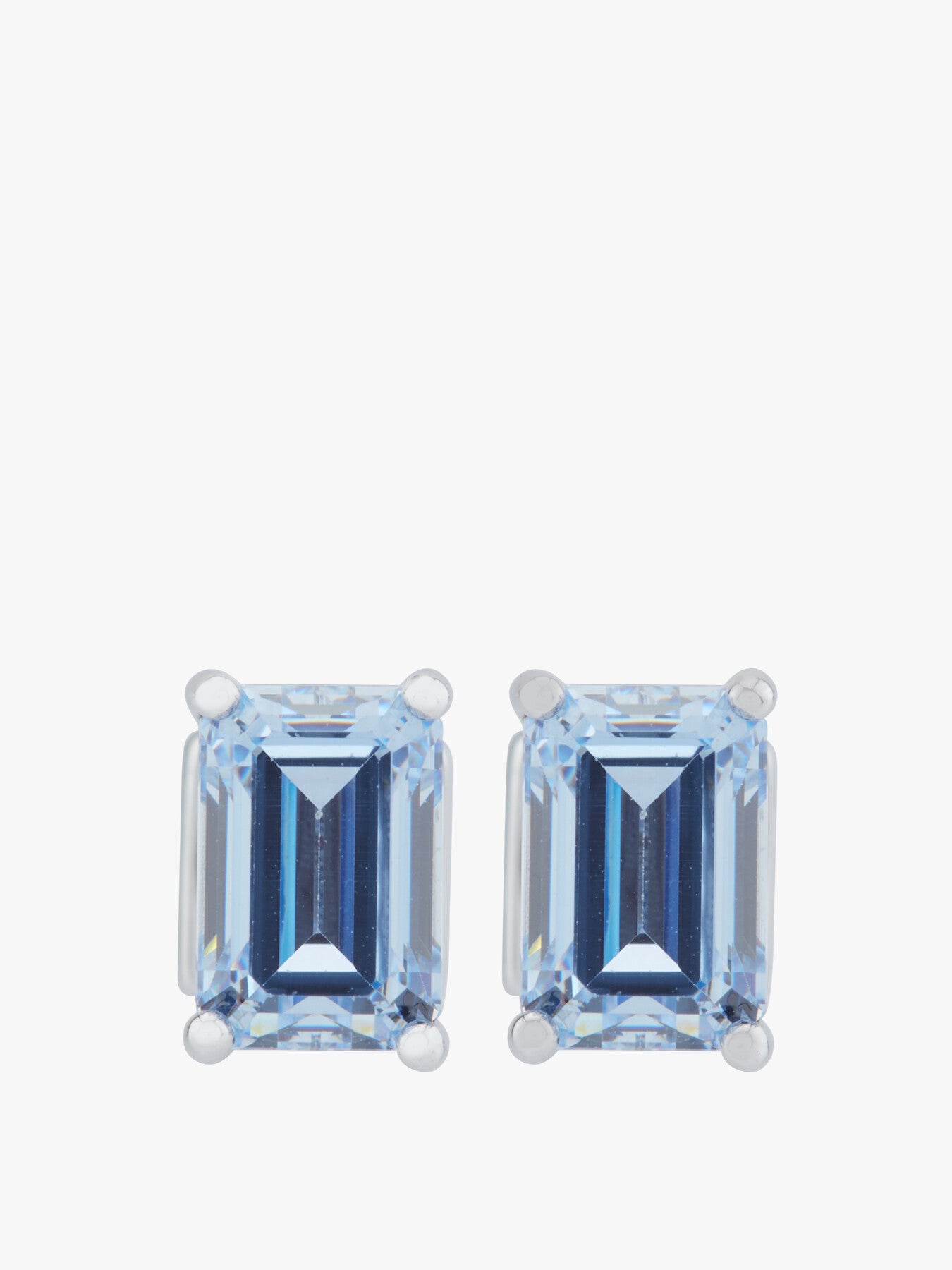 Stilla Studs