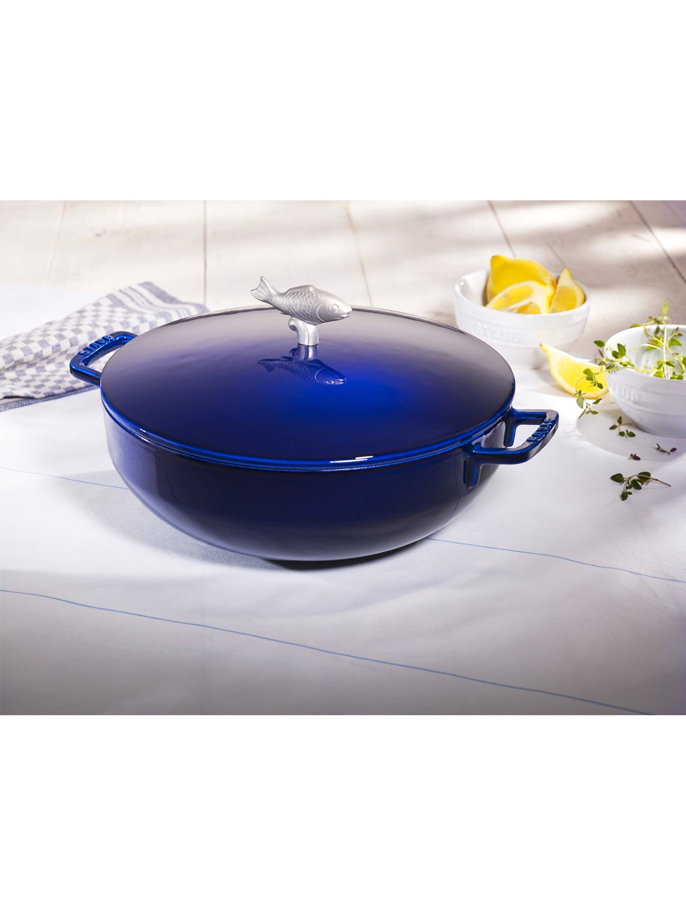 Round Cast Iron Bouillabaisse Pot