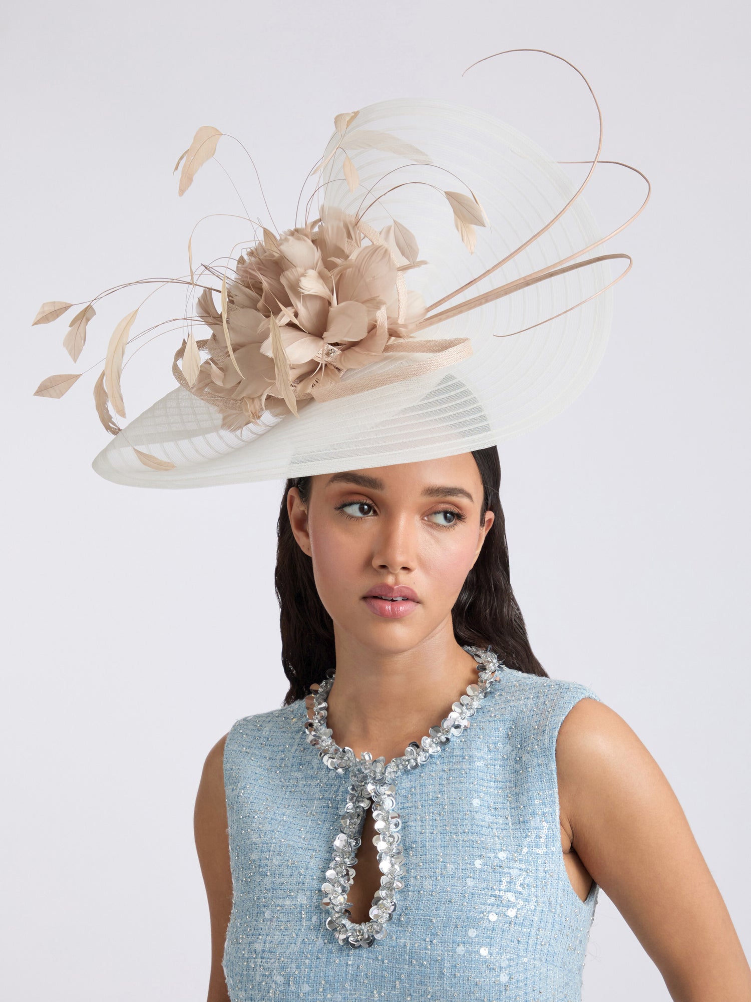Large Pleated Feather Crin Fascinator