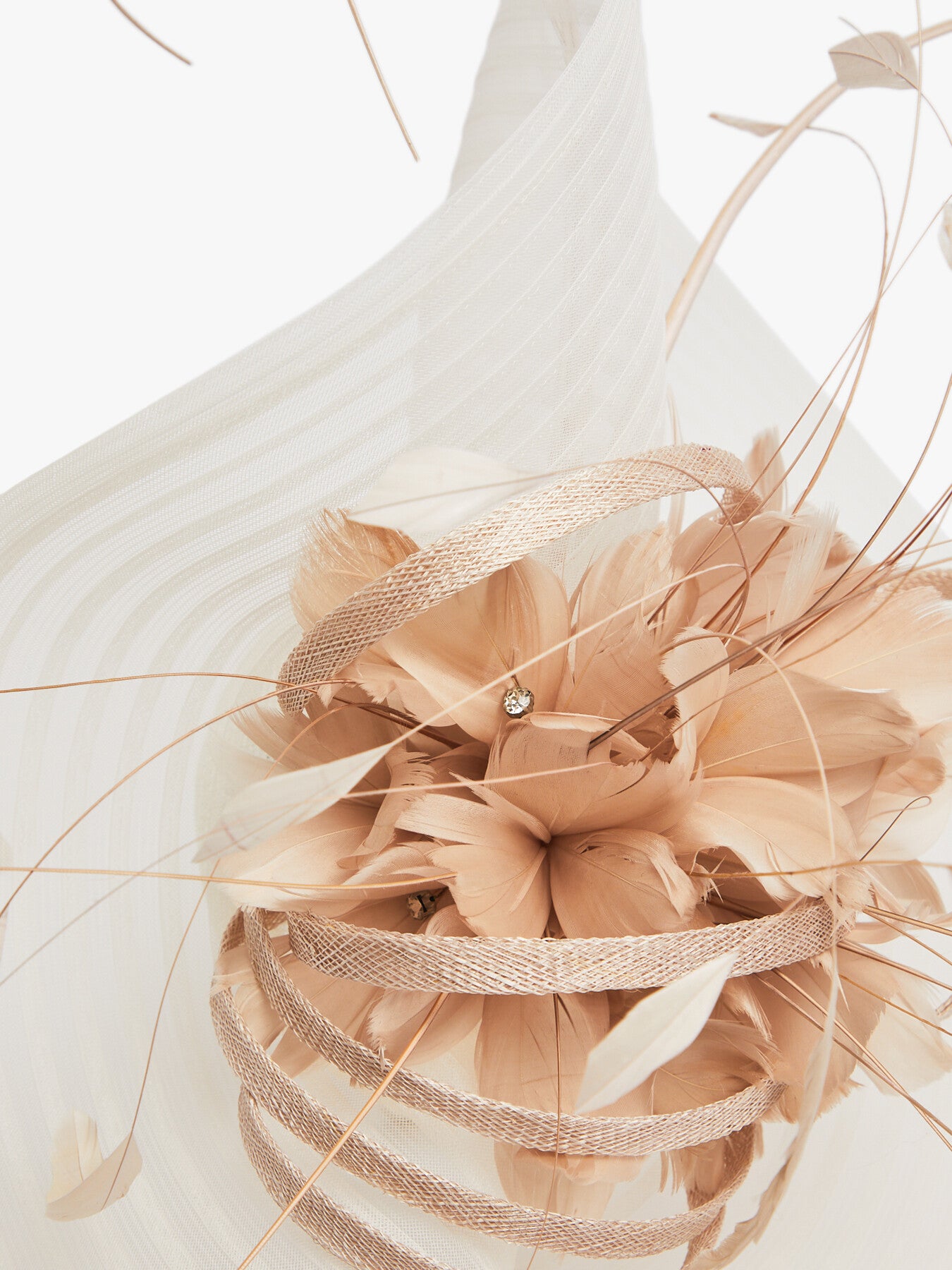 Large Pleated Feather Crin Fascinator