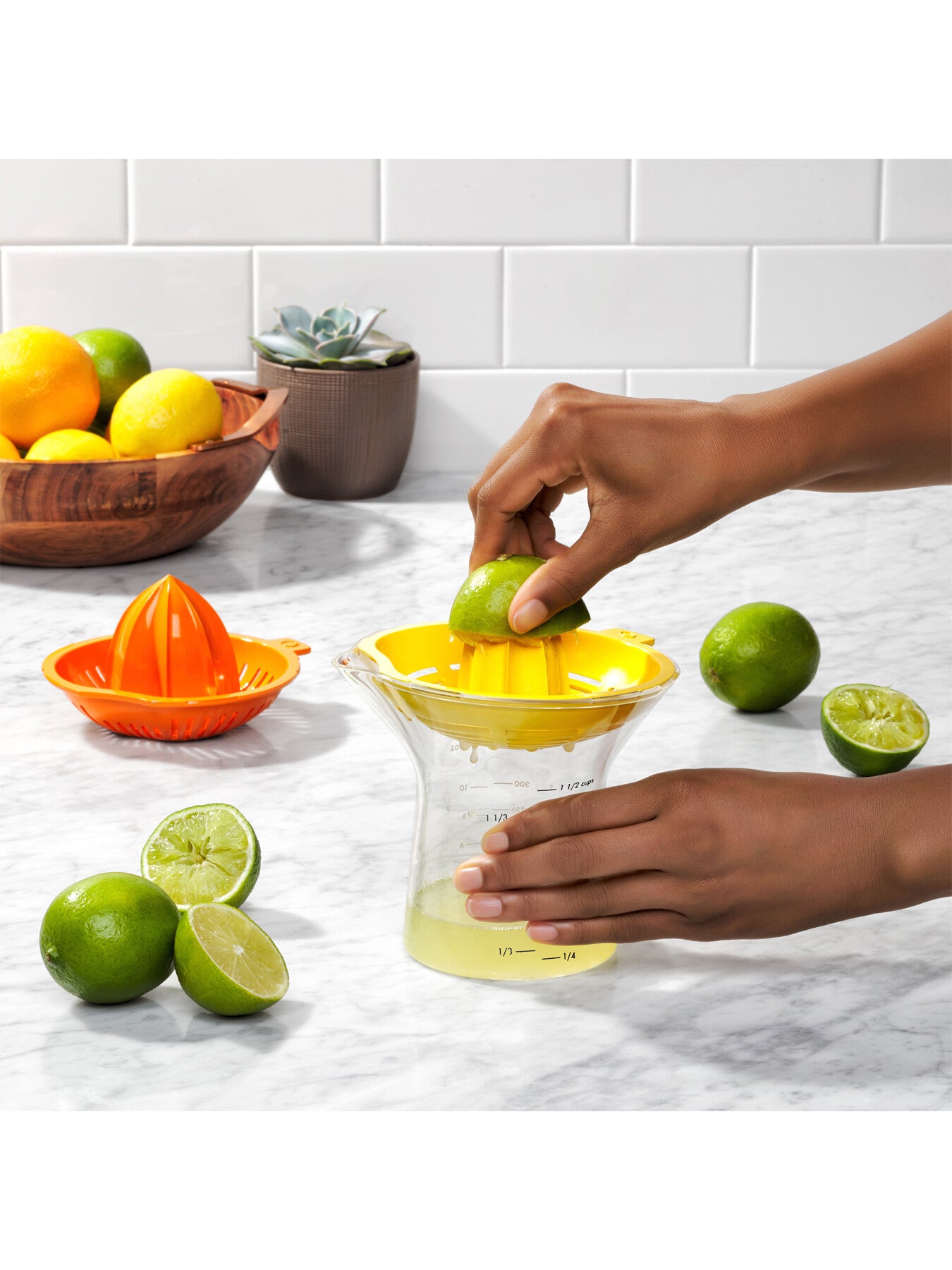 2-in-1 Citrus Juicer