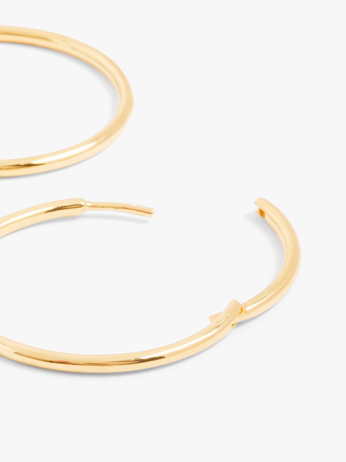 Plain Medium Hoop