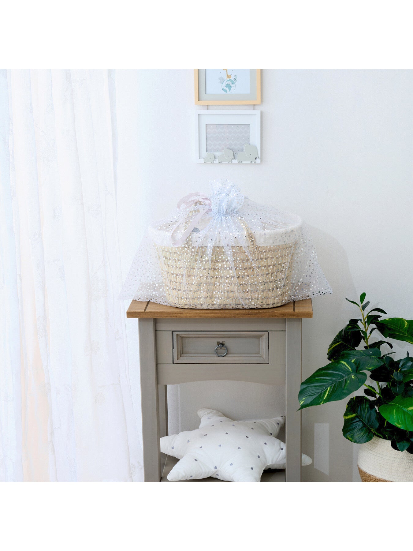 Dimple Gift Basket in White