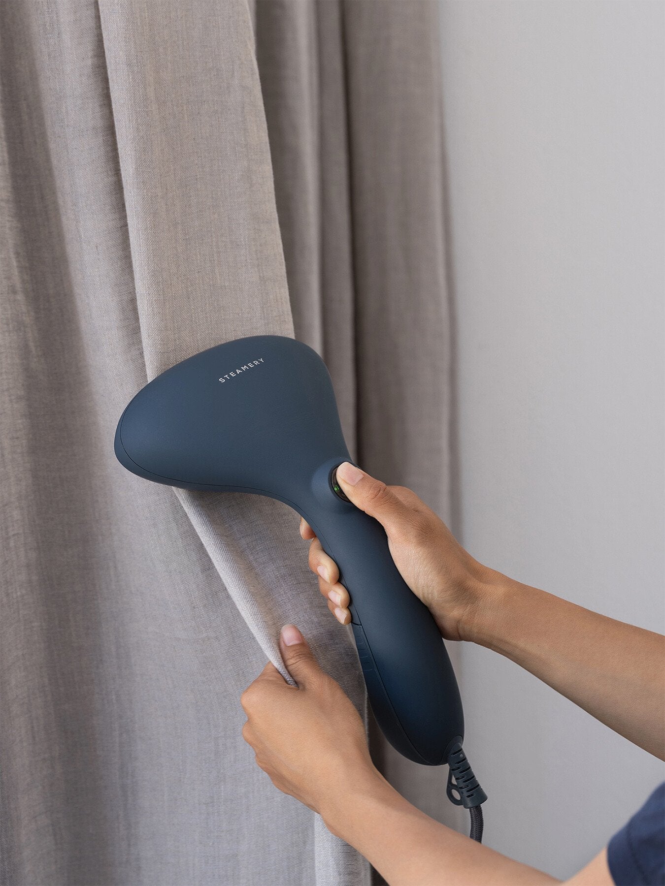 Cirrus No.2 Travel Steamer