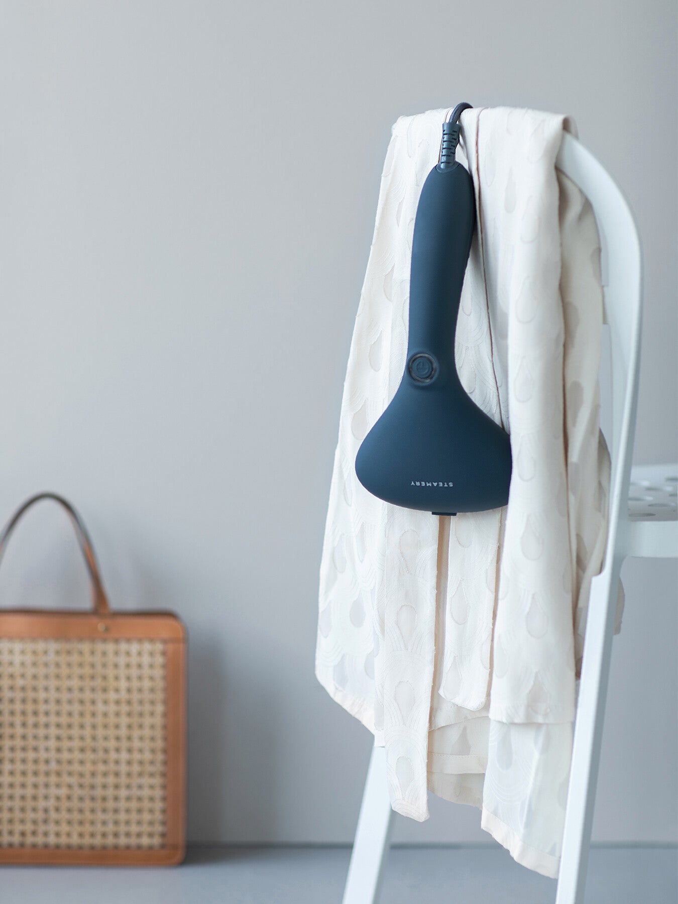 Cirrus No.2 Travel Steamer
