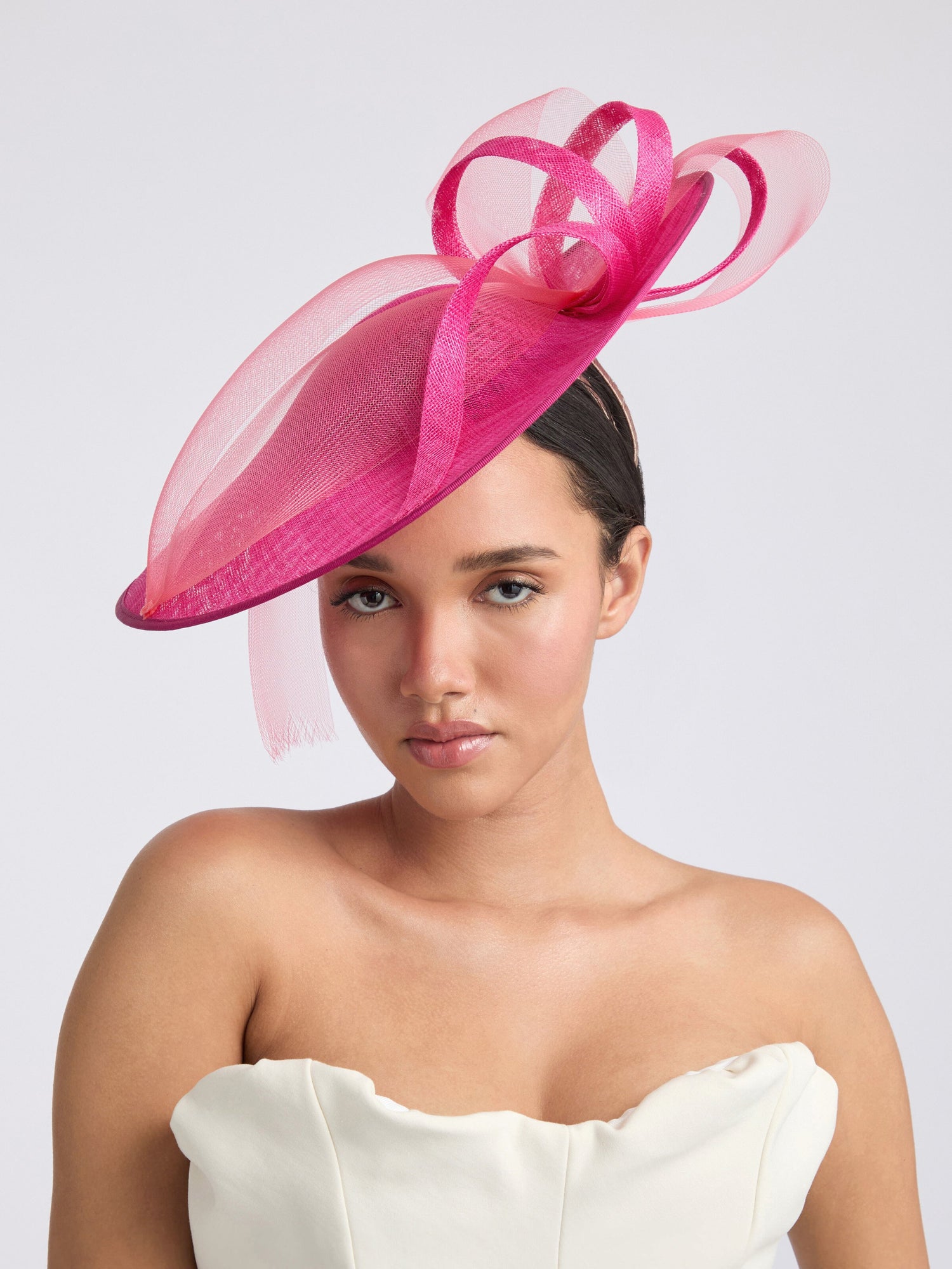 Medium Saucer with Crin Detail Fascinator