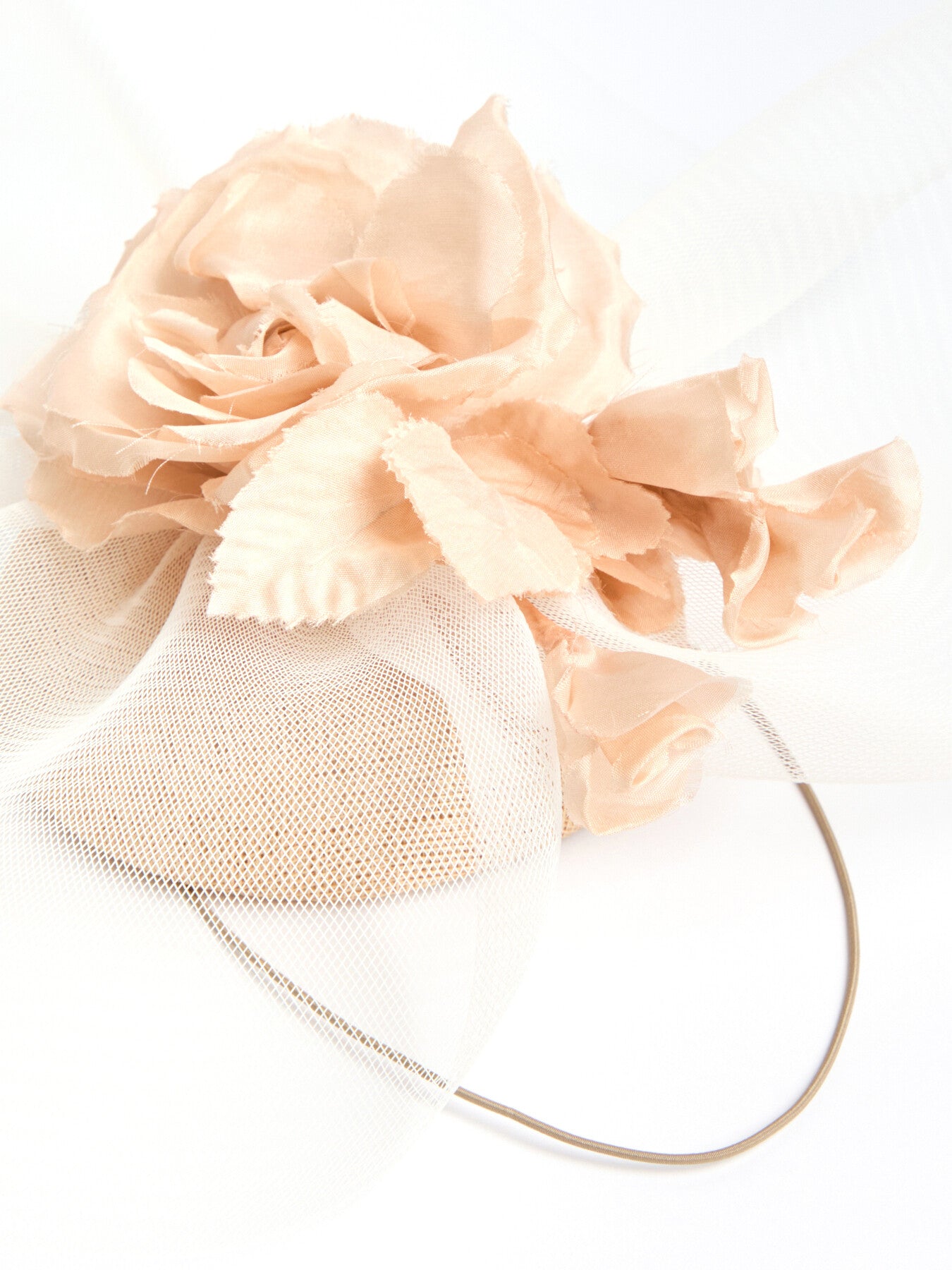 Organza Flower and Crin Button Pillbox