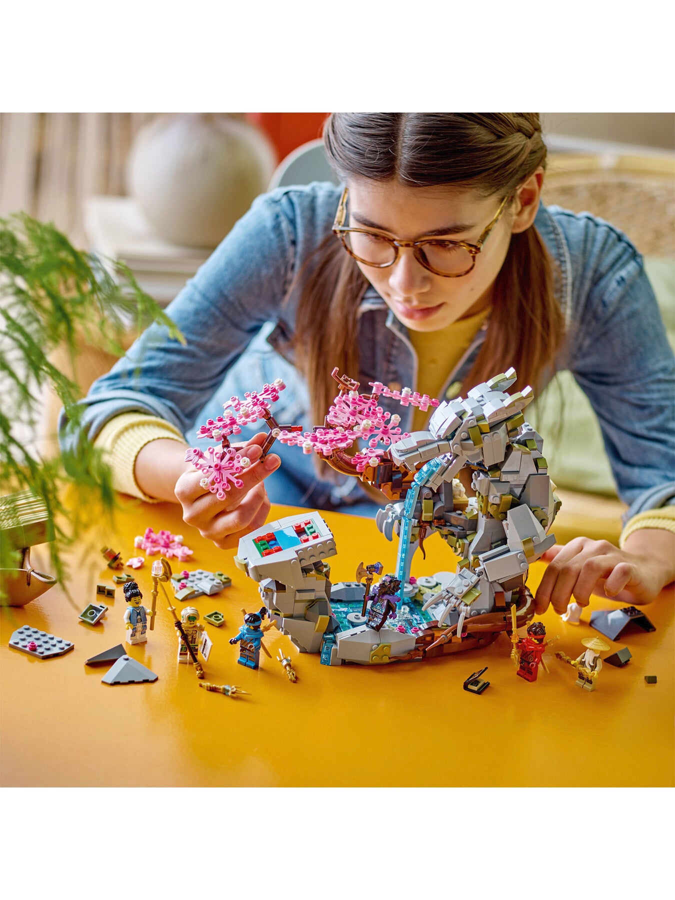 LEGO NINJAGO Dragon Stone Shrine Buildable Model