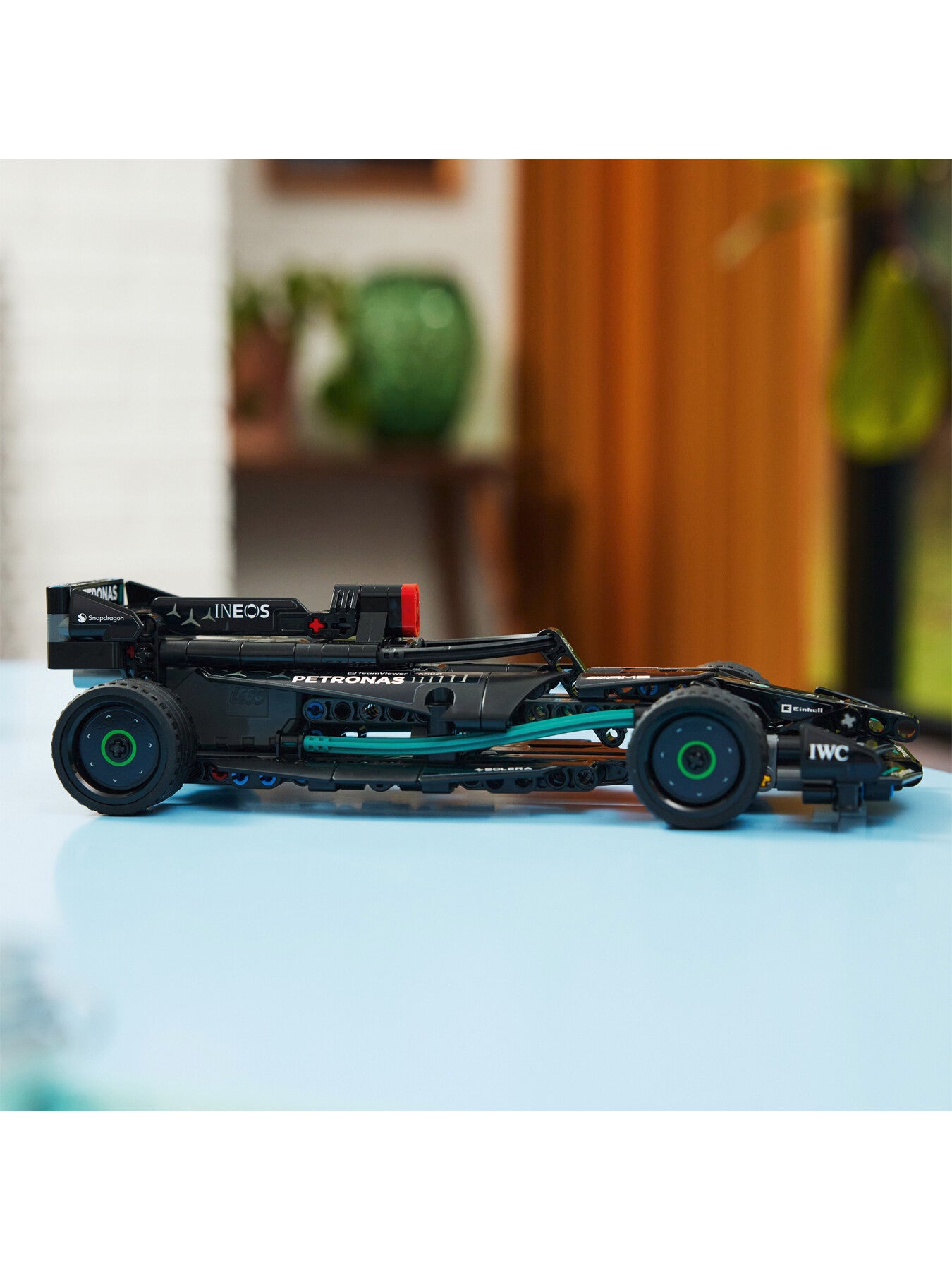 Mercedes-AMG F1 W14 E Performance Pull-Back