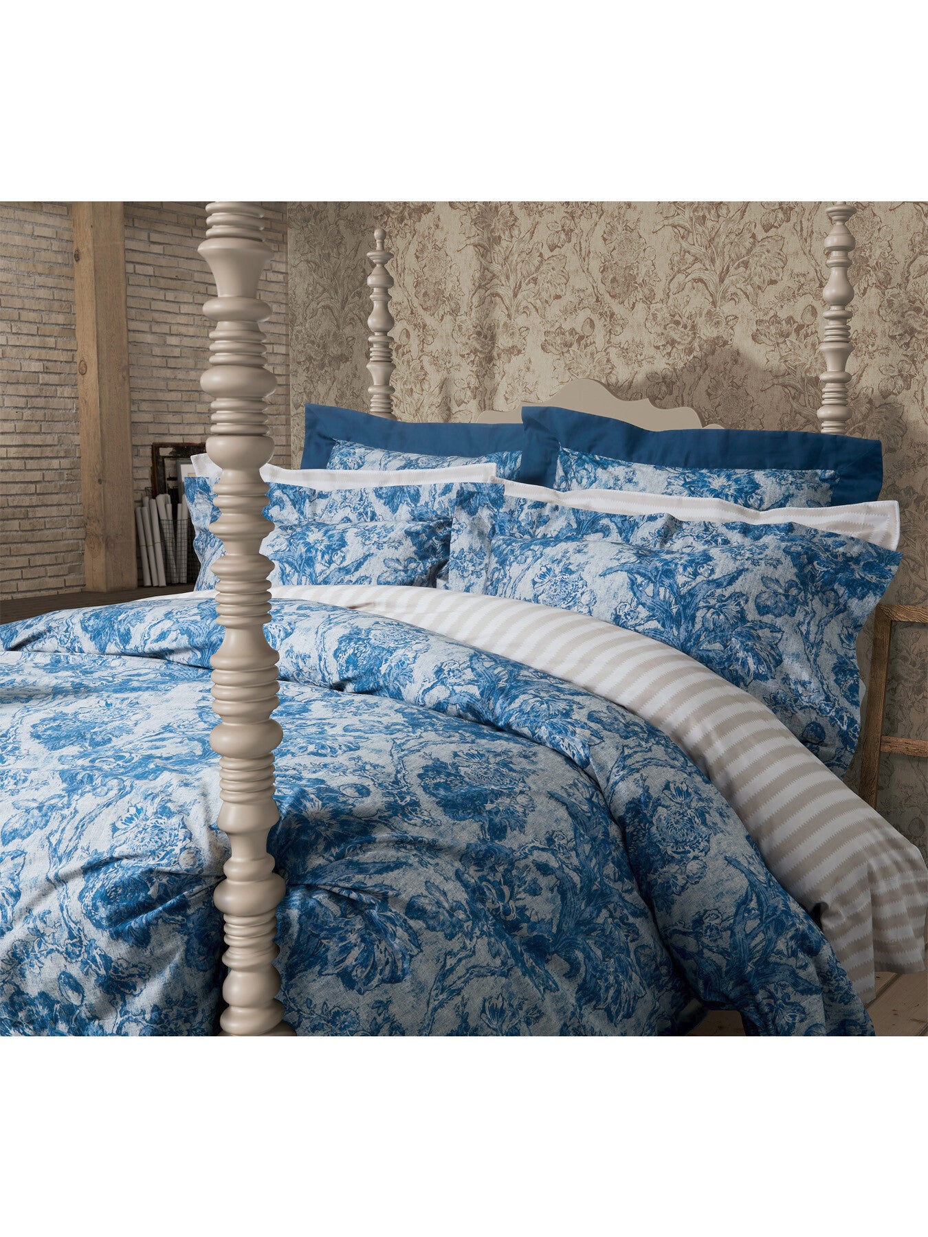 Fringed Tulip Toile Pillowcase Pairs