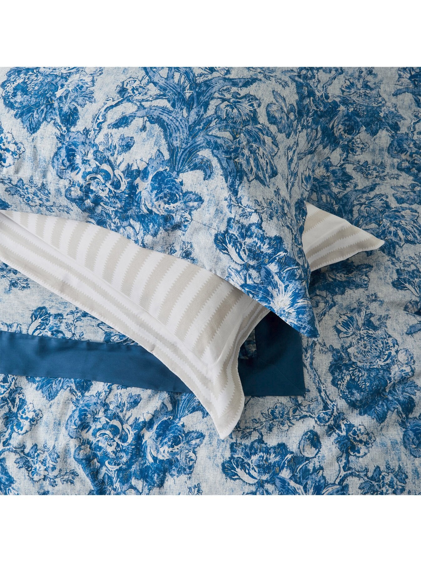 Fringed Tulip Toile Pillowcase Pairs