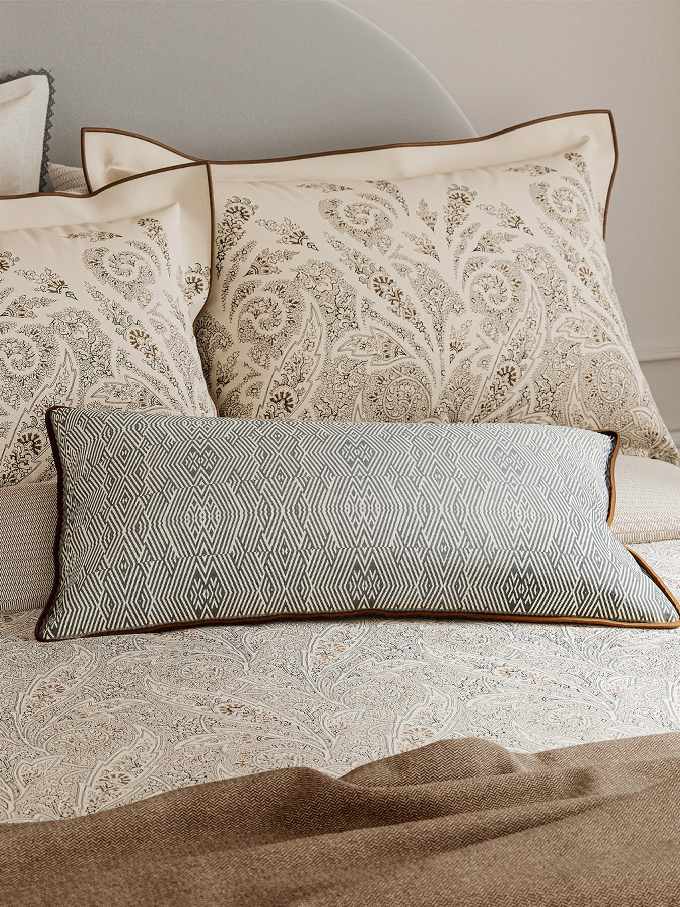 Umma Cushion