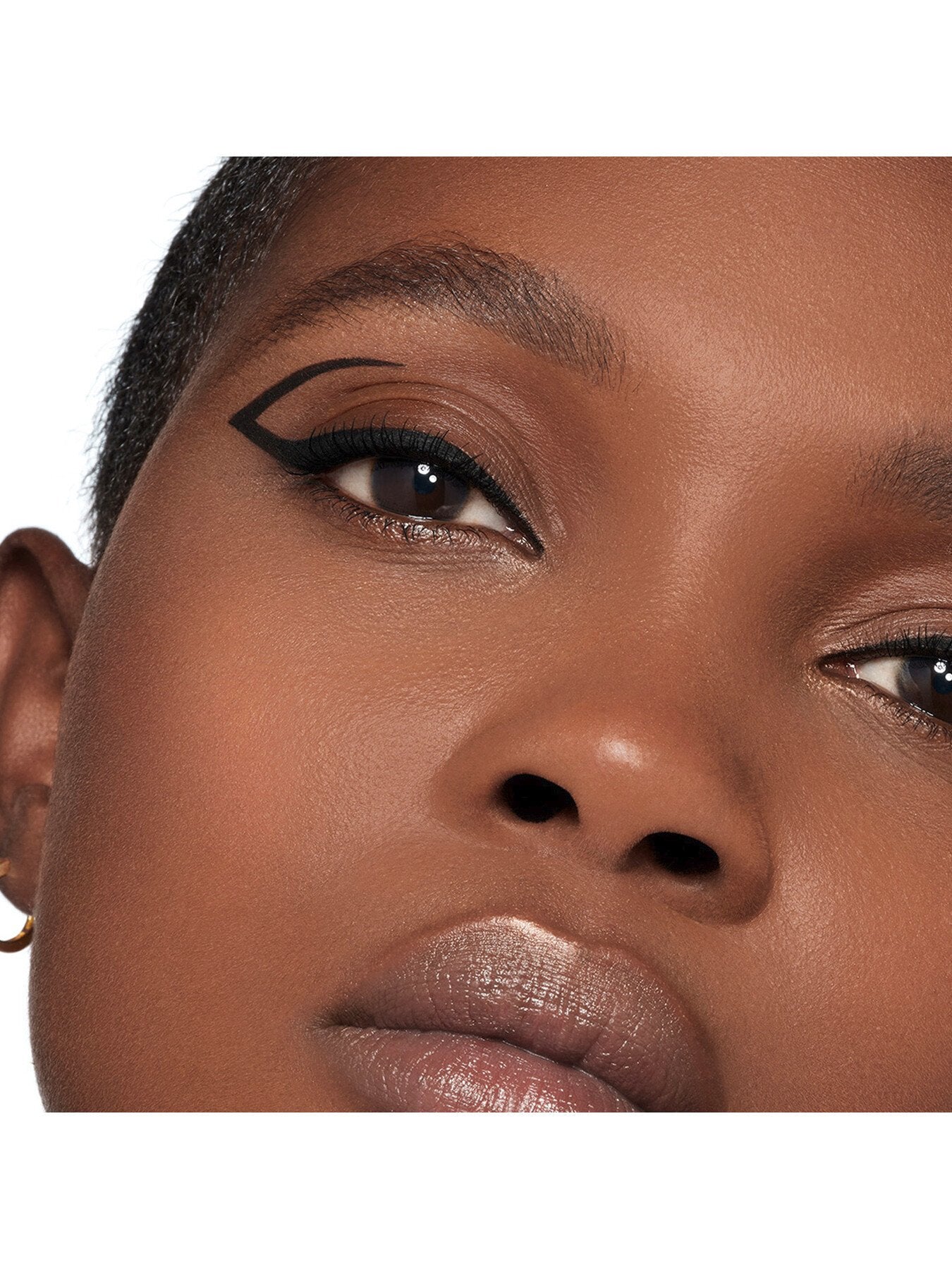 Noir G Graphic Liner 24h - Waterproof