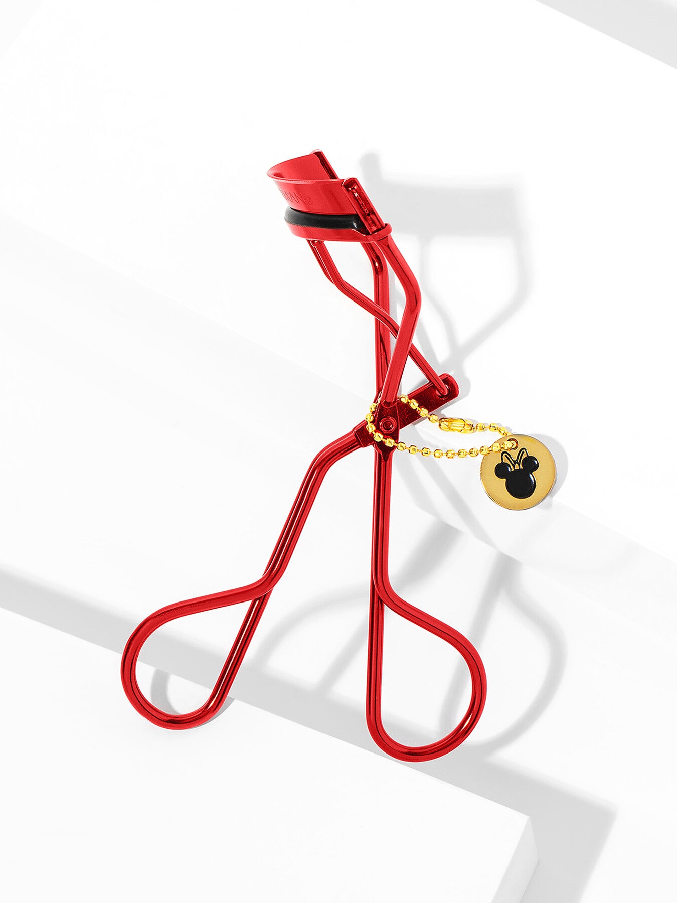 Disneys Minnie Mouse Just Imagine Eyelash Curler