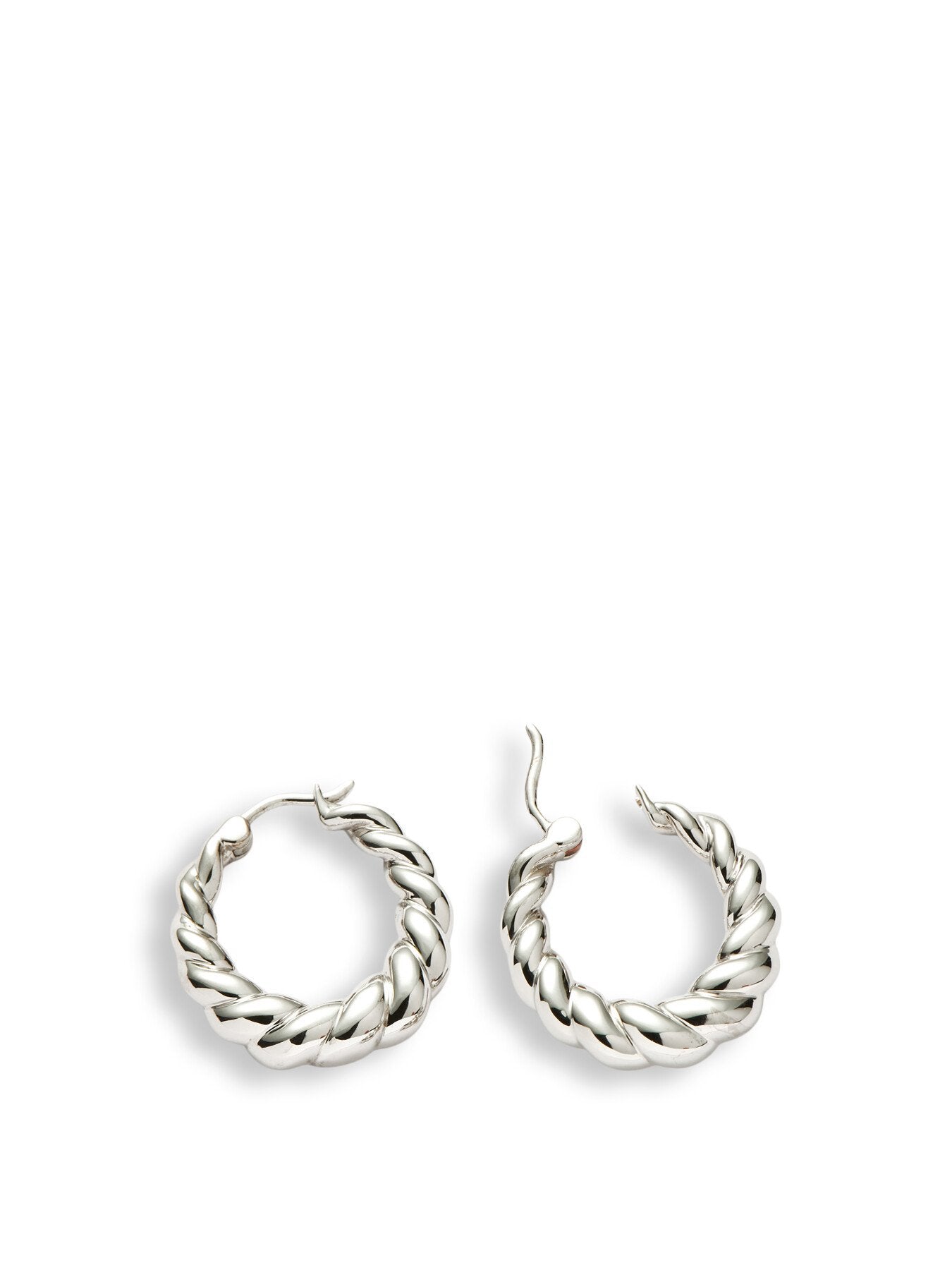 Twisted Tidal Medium Hoop Earrings